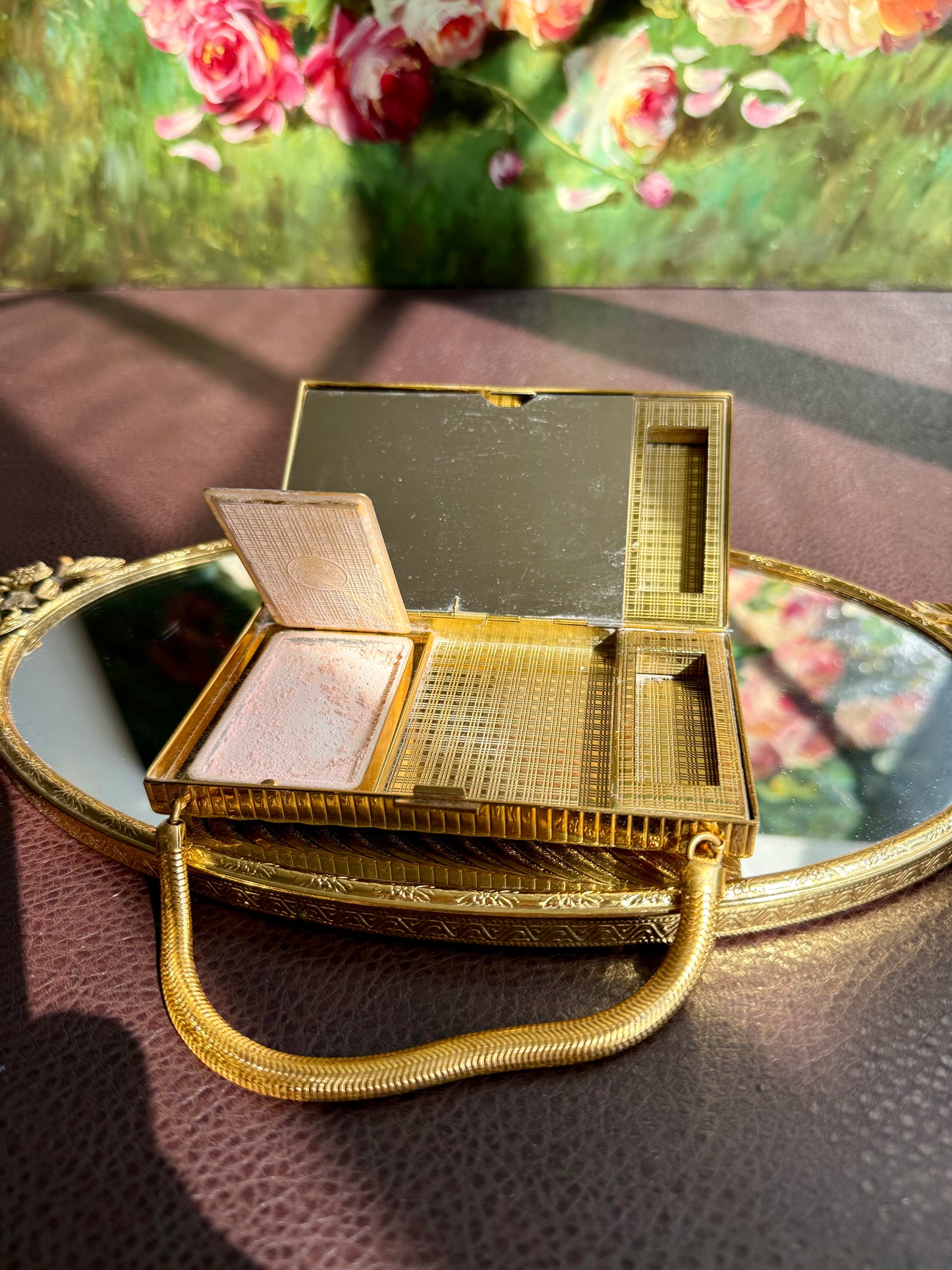 Classic Vintage Evans Gold Tone Cosmetic Cigarette Case Mirror, Makeup Powder Purse/Clutch with Snake Chain Handle