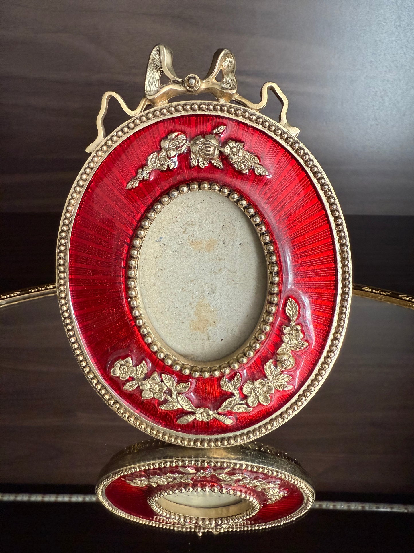 1980s Terragrafics Vintage Mini Ruby Red Oval Enamel Photo/ Picture Frame Bow on Top