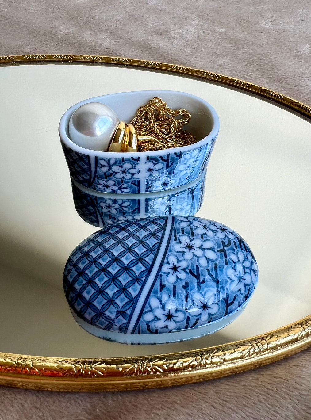 Tiffany & Co. Oval Mini Blue and White Floral Porcelain Vintage Jewelry Box
