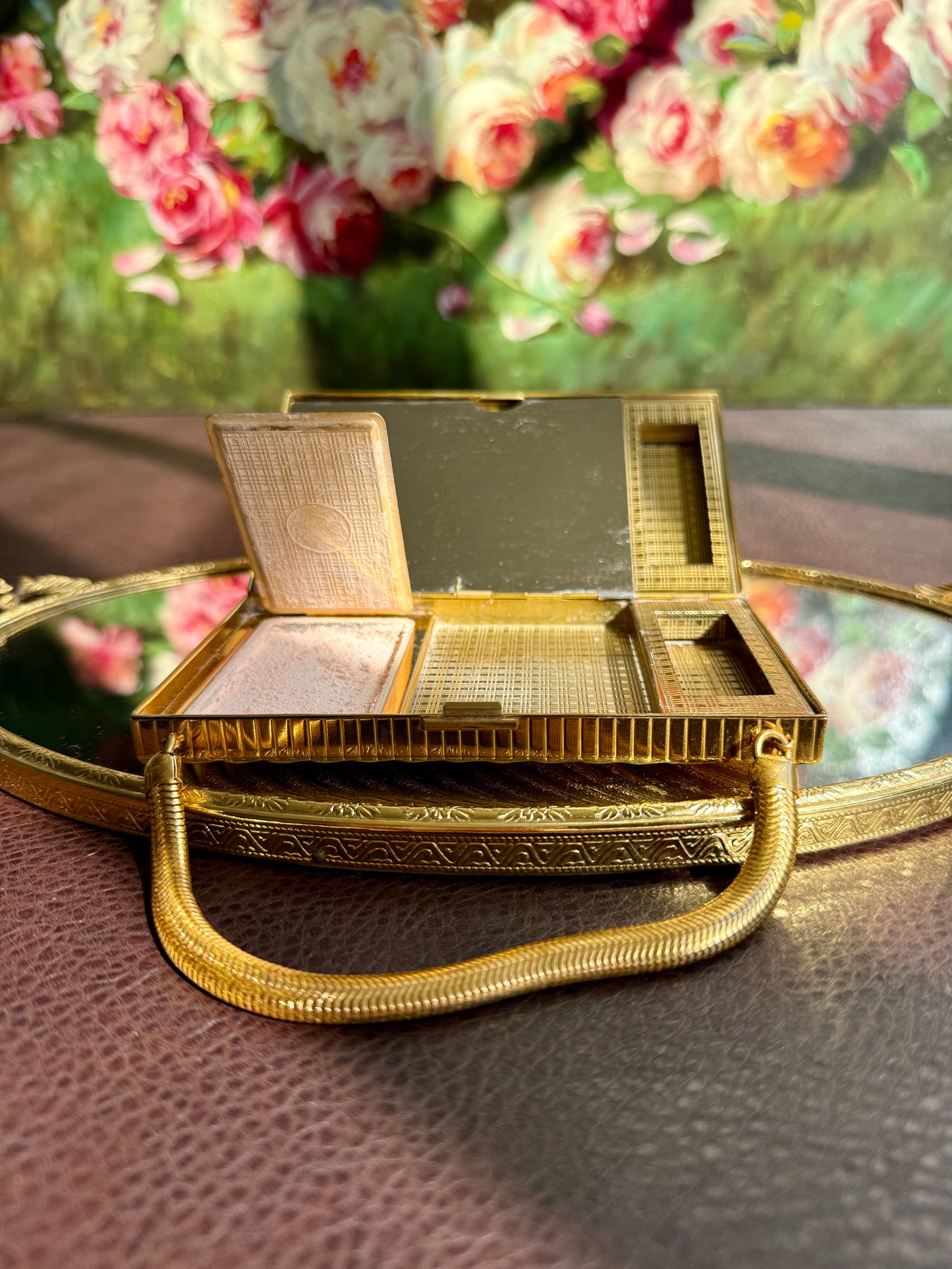 Classic Vintage Evans Gold Tone Cosmetic Cigarette Case Mirror, Makeup Powder Purse/Clutch with Snake Chain Handle