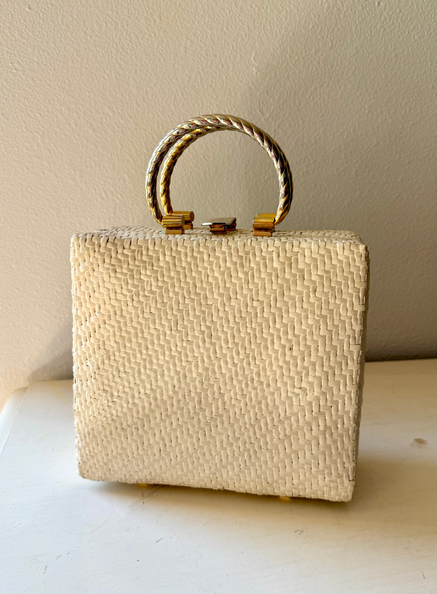 1950s Vintage KORET Elegant White Wicker Luxury Purse/Handbag, Made in Italy, Excellent Condition