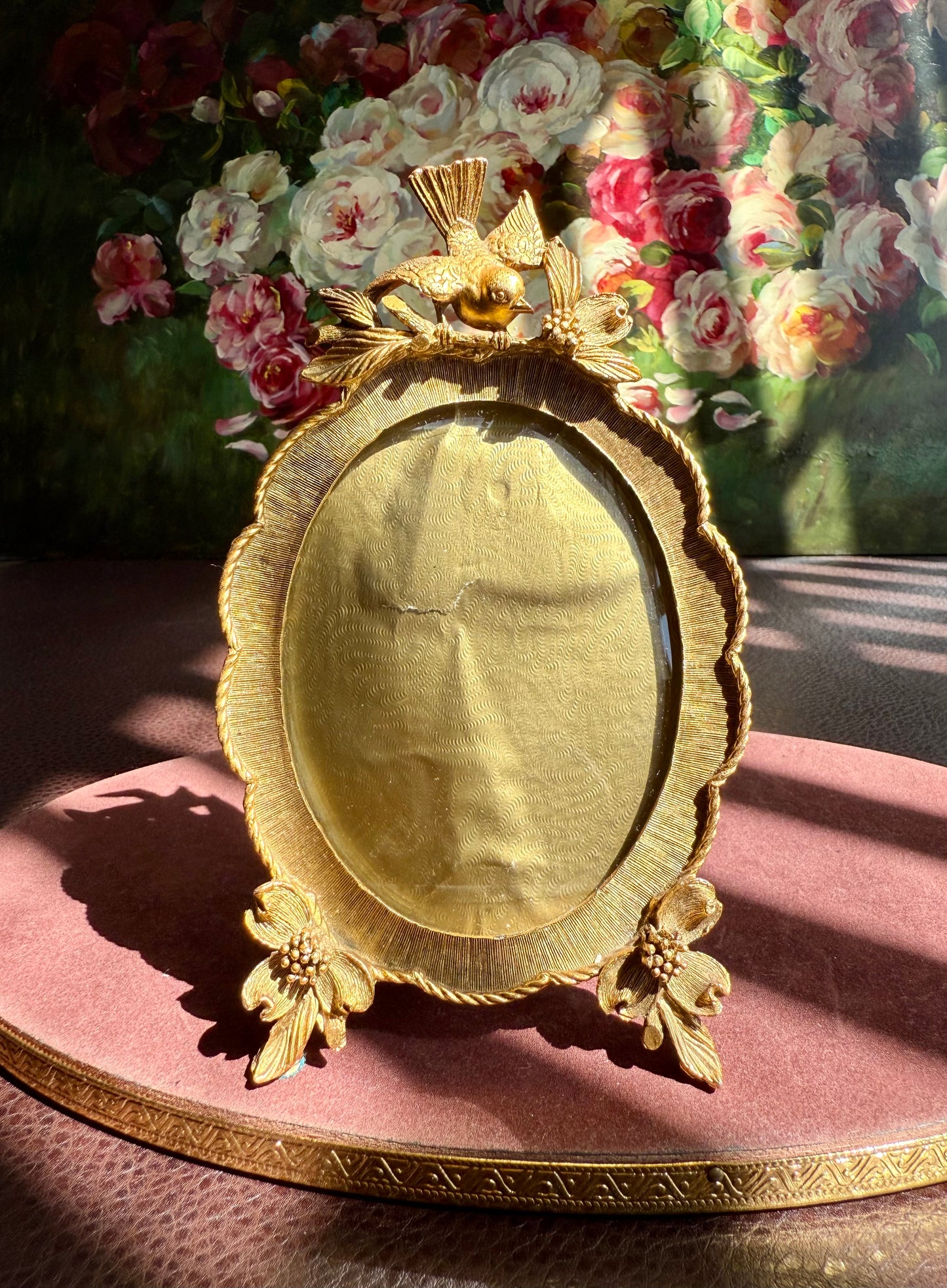 24kt Gold Plated Matson Vintage Bird on Dogwood Flowers Ornate Oval Small Photo Frame from the 1960s, Made in USA