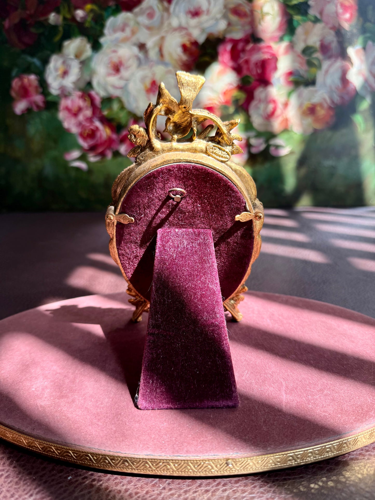 24kt Gold Plated Matson Vintage Bird on Dogwood Flowers Ornate Oval Small Photo Frame from the 1960s, Made in USA
