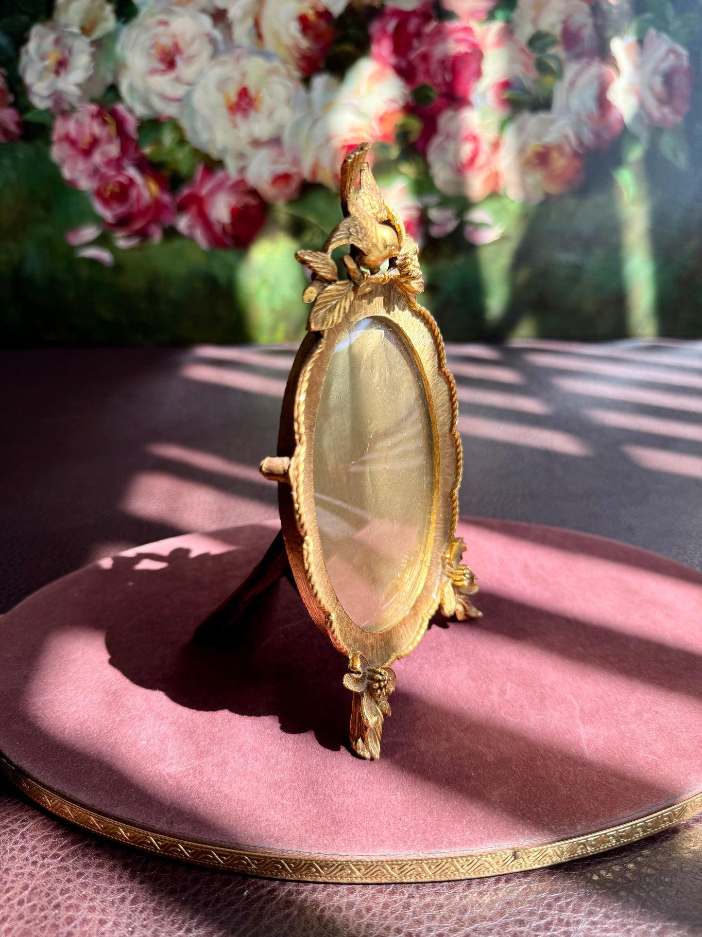 24kt Gold Plated Matson Vintage Bird on Dogwood Flowers Ornate Oval Small Photo Frame from the 1960s, Made in USA