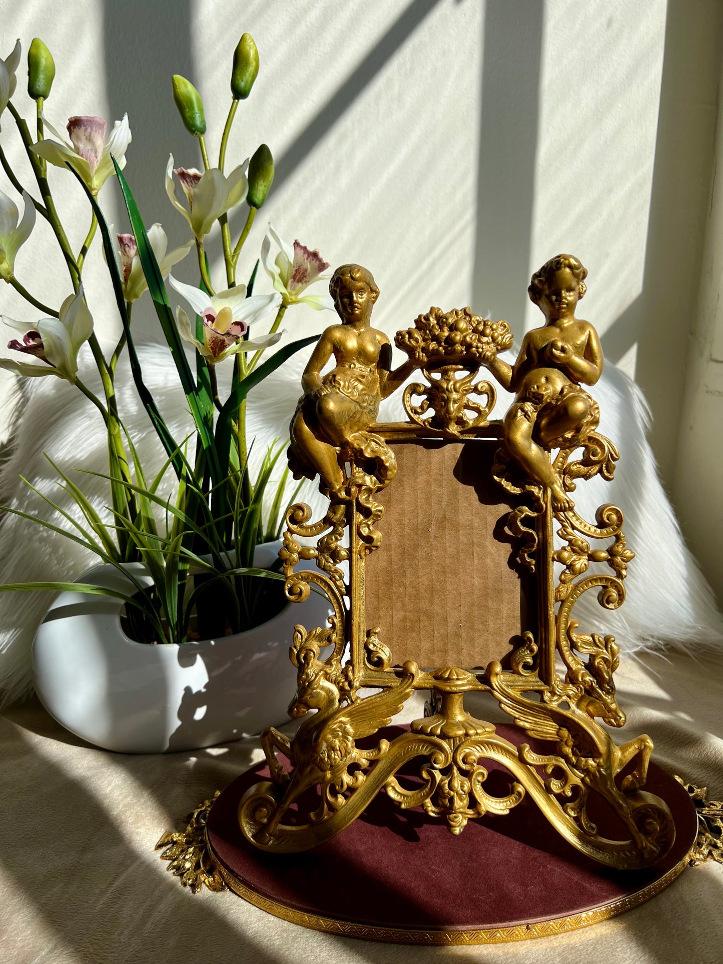 Antique/Vintage Rococo Style Brass Gold with Two Angel Cherubs Picture Frame