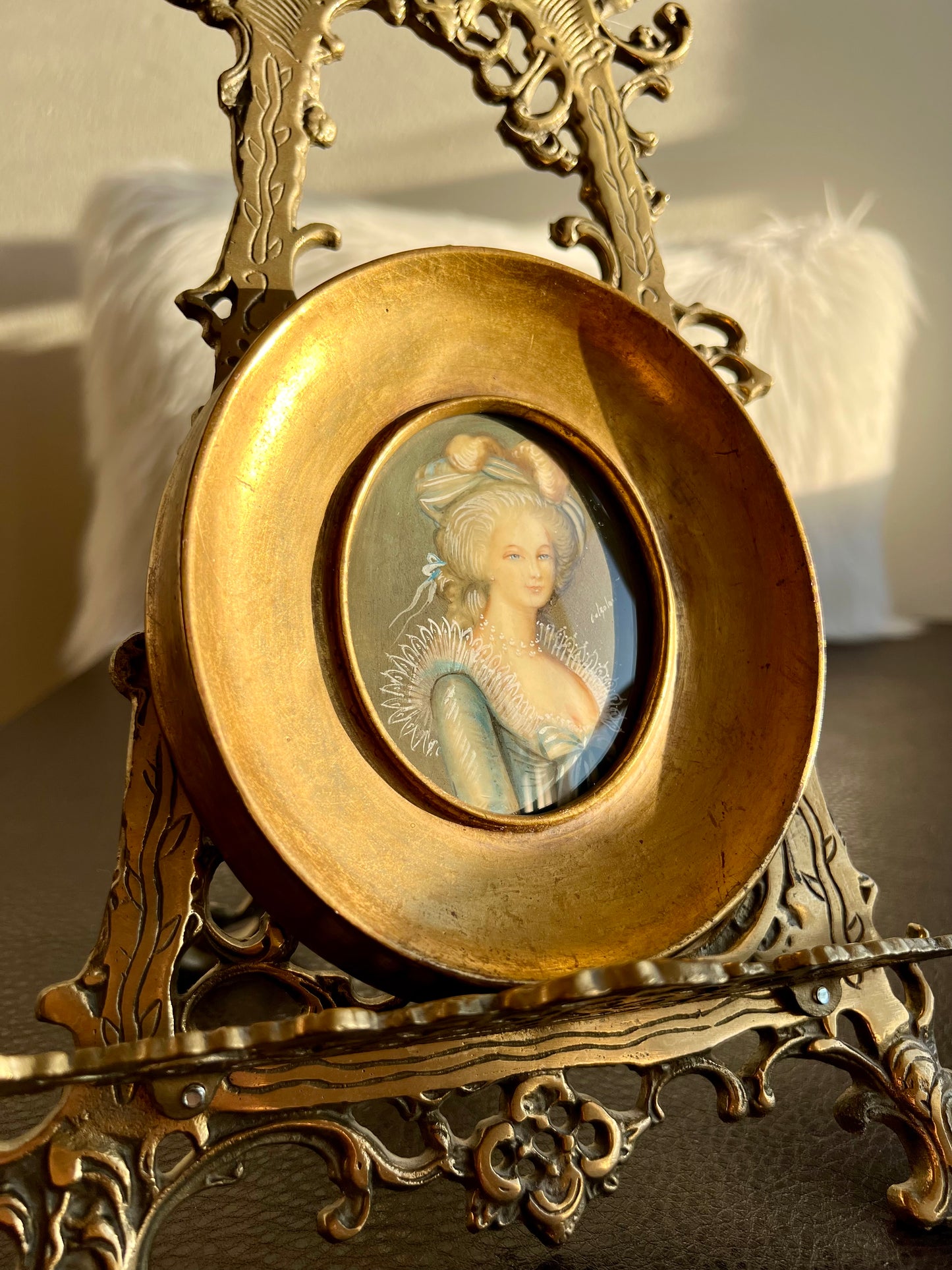 Antique/ Vintage Italian Miniature Oval Gilded Wooden Framed Original, Signed Painting Portrait Of Royal Lady Wall Decor c1900's