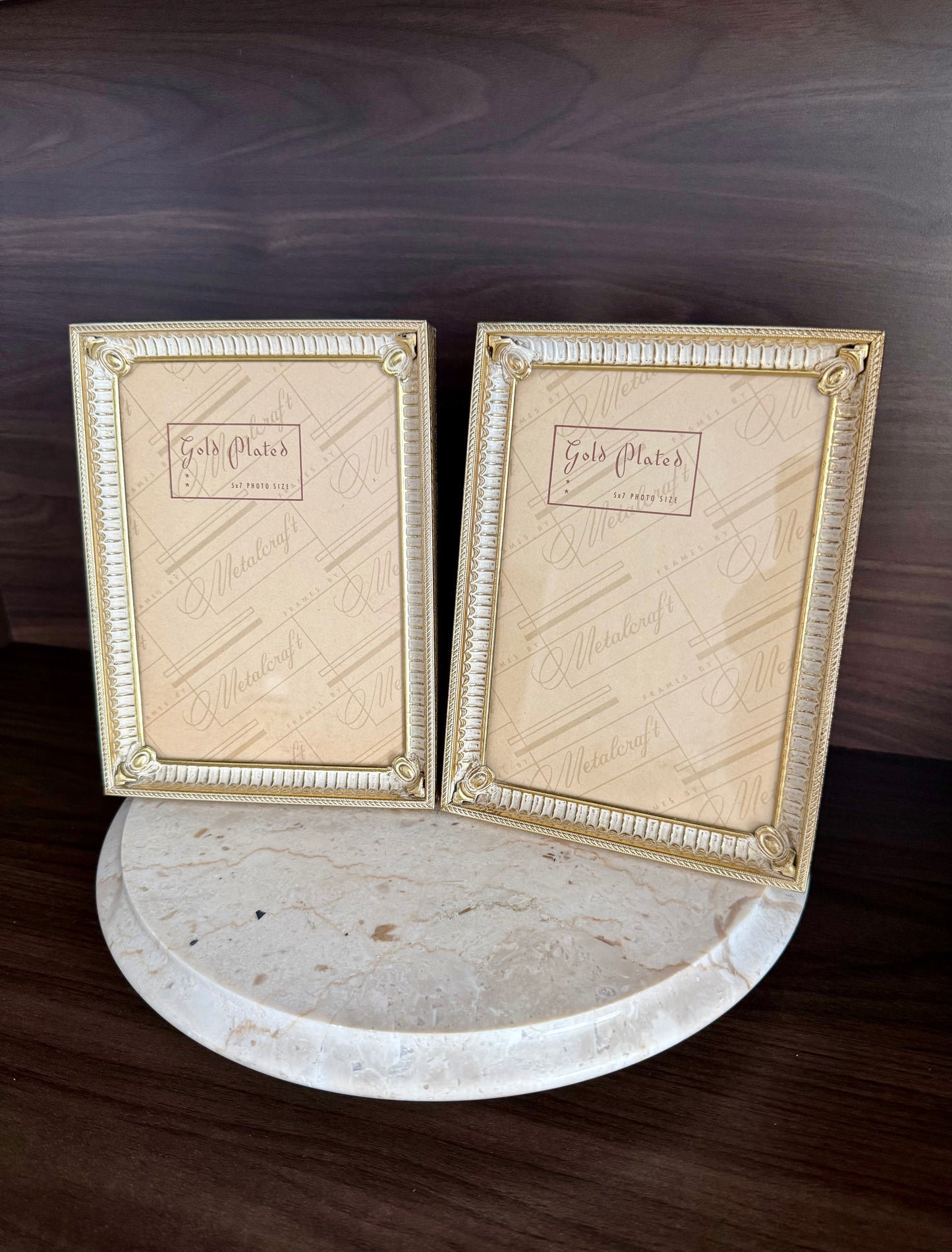 A Pair of Metalcraft Ornate Beautiful Gold-plated Picture/ Photo Frames (2 pcs)