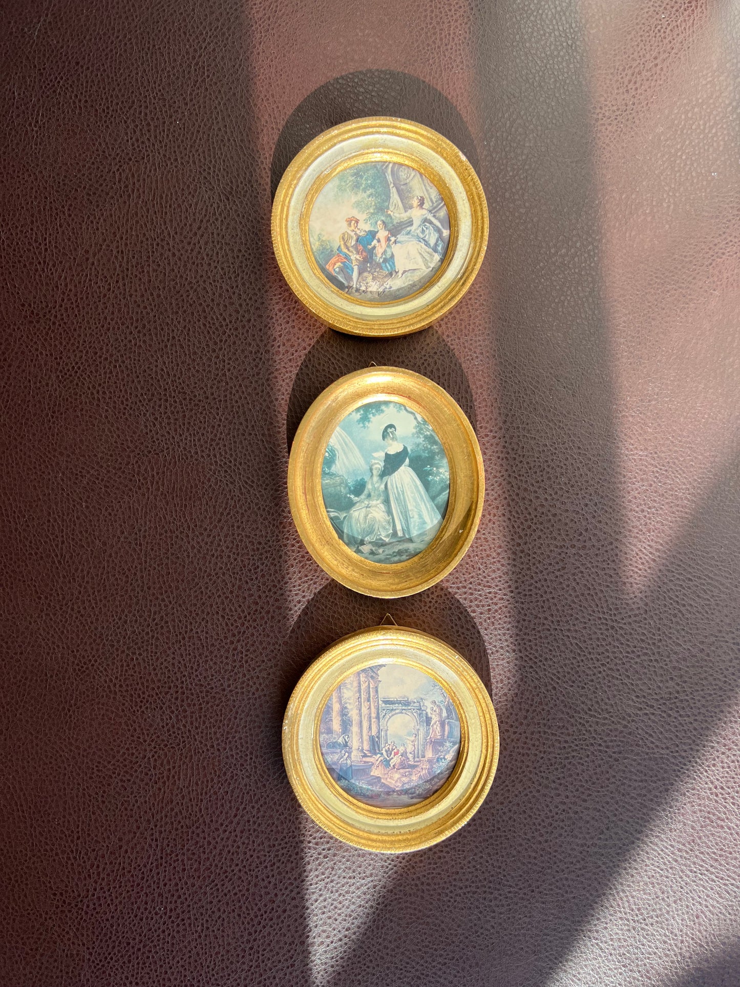 Italian Miniature Oval Vintage Florentine Gilt Wood Framed Print Wall Decor