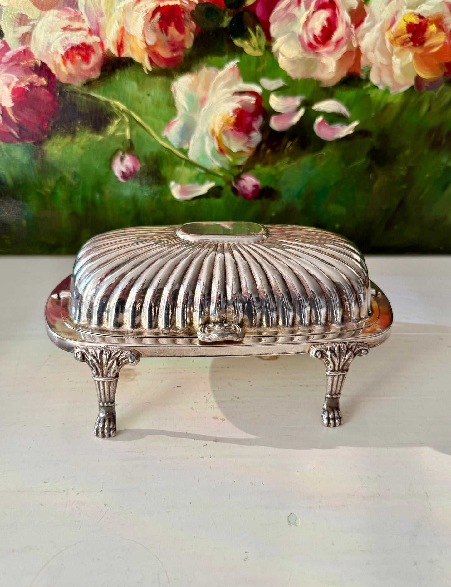 Antique Victorian Silver-Plated Butter Holder Dish with Covered Roll Top from the early-to-mid 20th Century