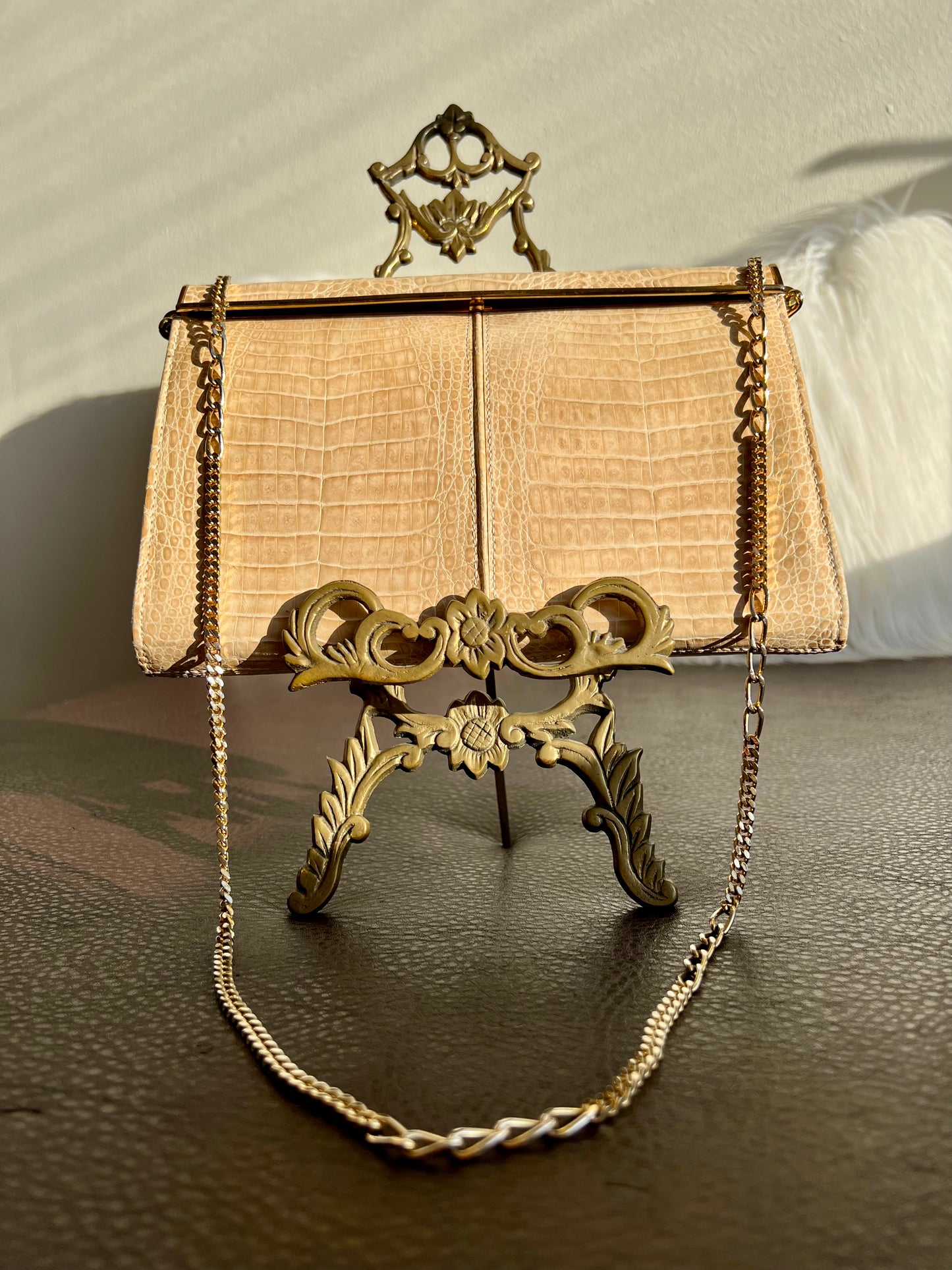 Italian Style IRV Beige/ Caramel Vintage Crocodile Leather Texture Purse /Handbag with Gold-plated Metal Strap