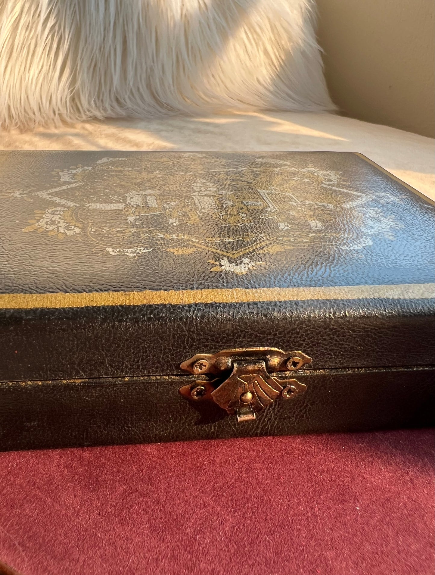 Wooden/Leather Chinese Vintage Box with 2 Pc unopened KR Poker Cards Set