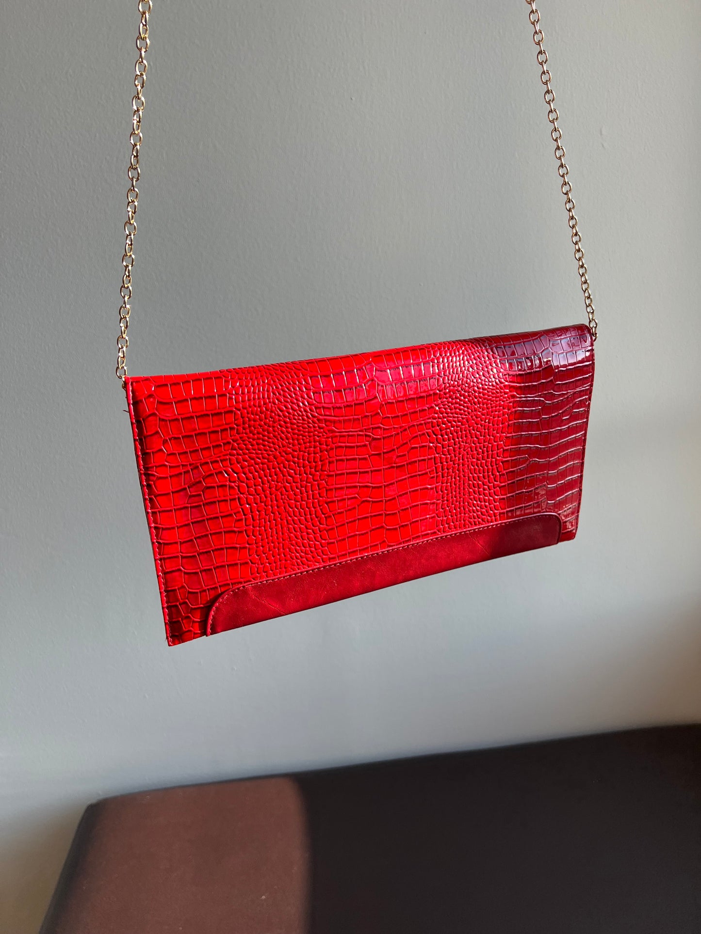 Kelly & Katie Red Vintage Snake Embossed Clutch Purse/ Handbag with Chain Strap