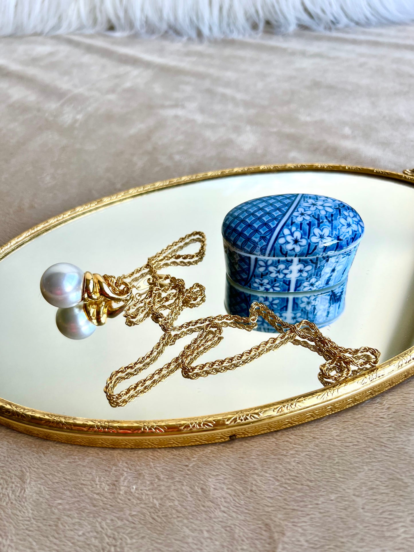 Tiffany & Co. Oval Mini Blue and White Floral Porcelain Vintage Jewelry Box