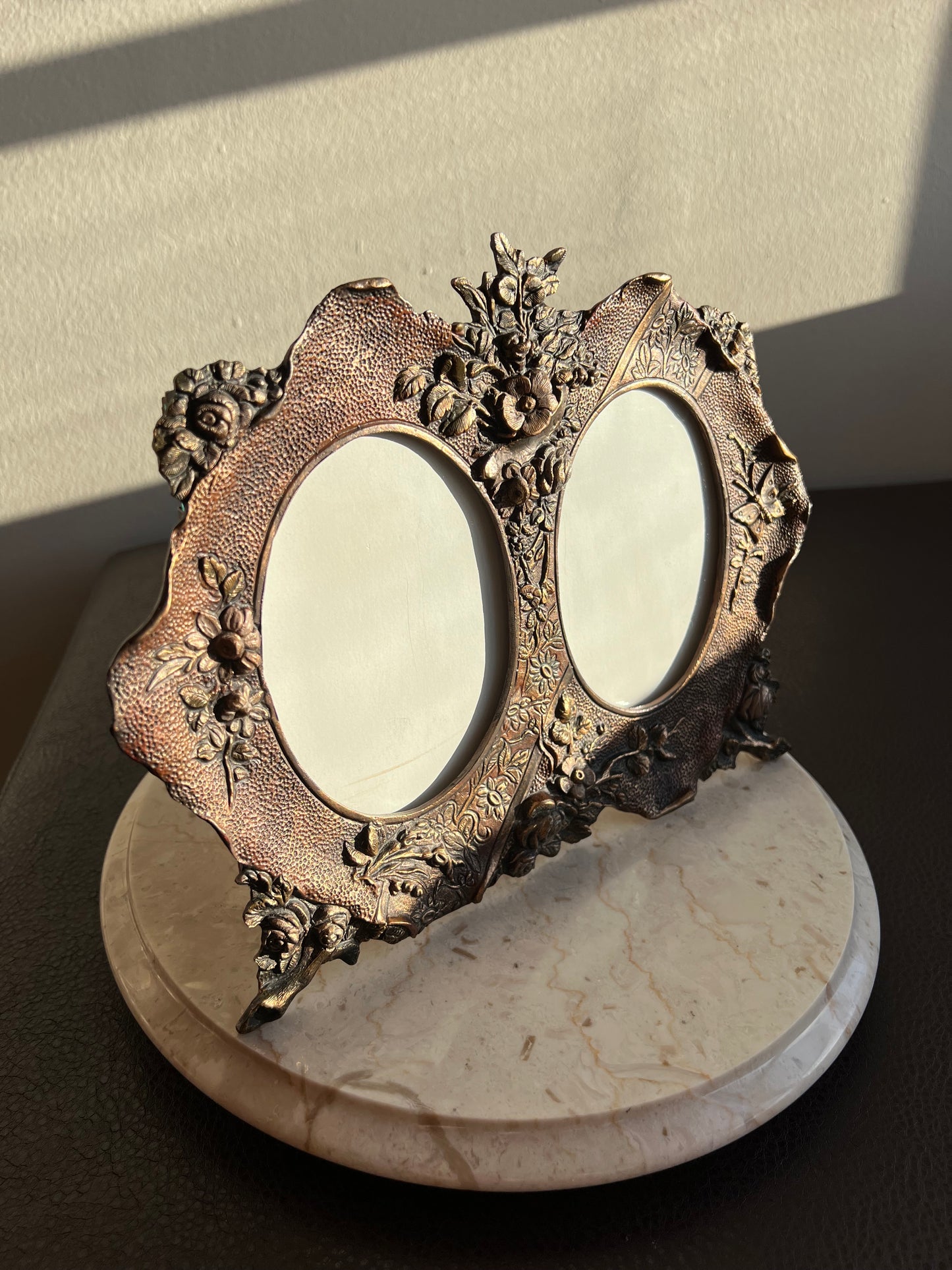 Antique Victorian Style Double Copper Decorative Oval Photo/ Picture Frame with Easel Back