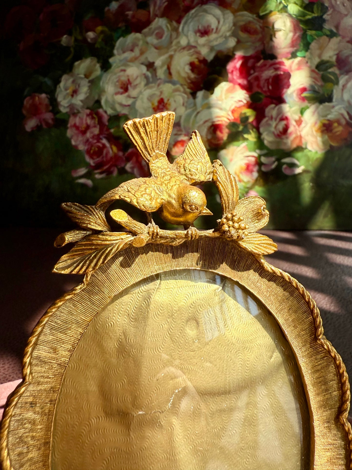 24kt Gold Plated Matson Vintage Bird on Dogwood Flowers Ornate Oval Small Photo Frame from the 1960s, Made in USA