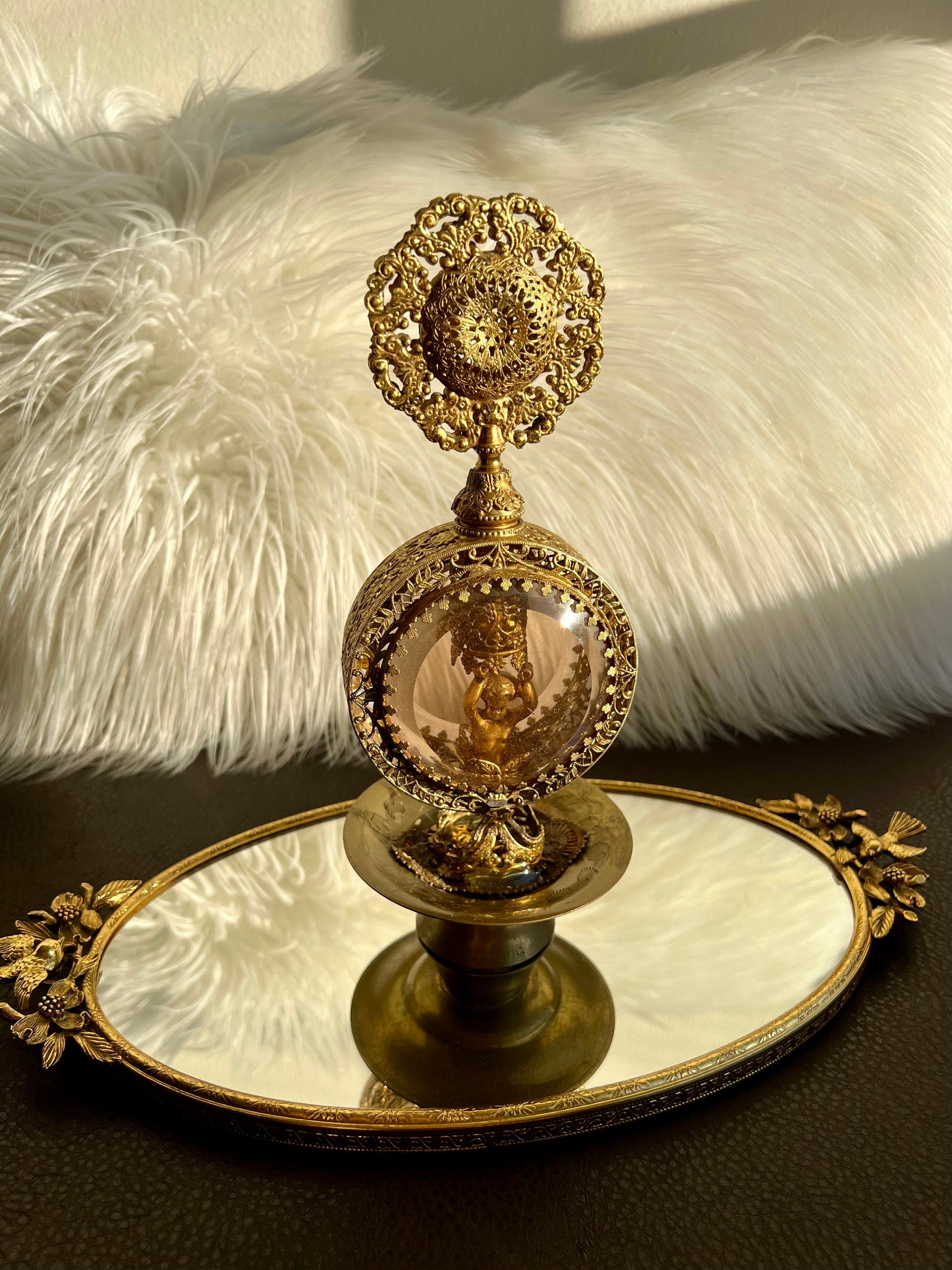 Hollywood Regency Style Vintage Vanity Gold Gilt Perfume Bottle Filigree Ormolu