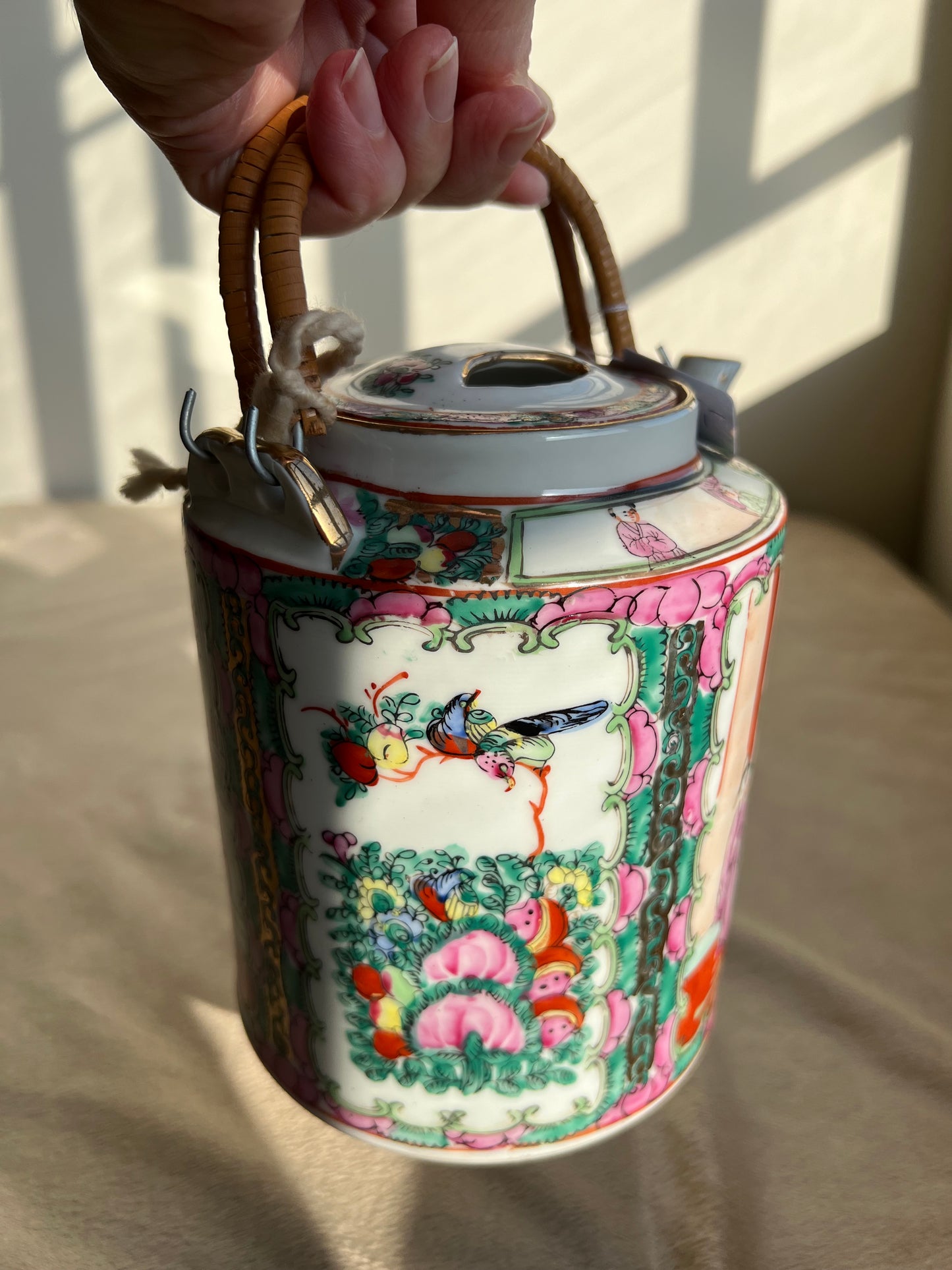 Rose Medallion Chinese Woven Tea Basket with 2 Cups & a Teapot, Antique/ Vintage