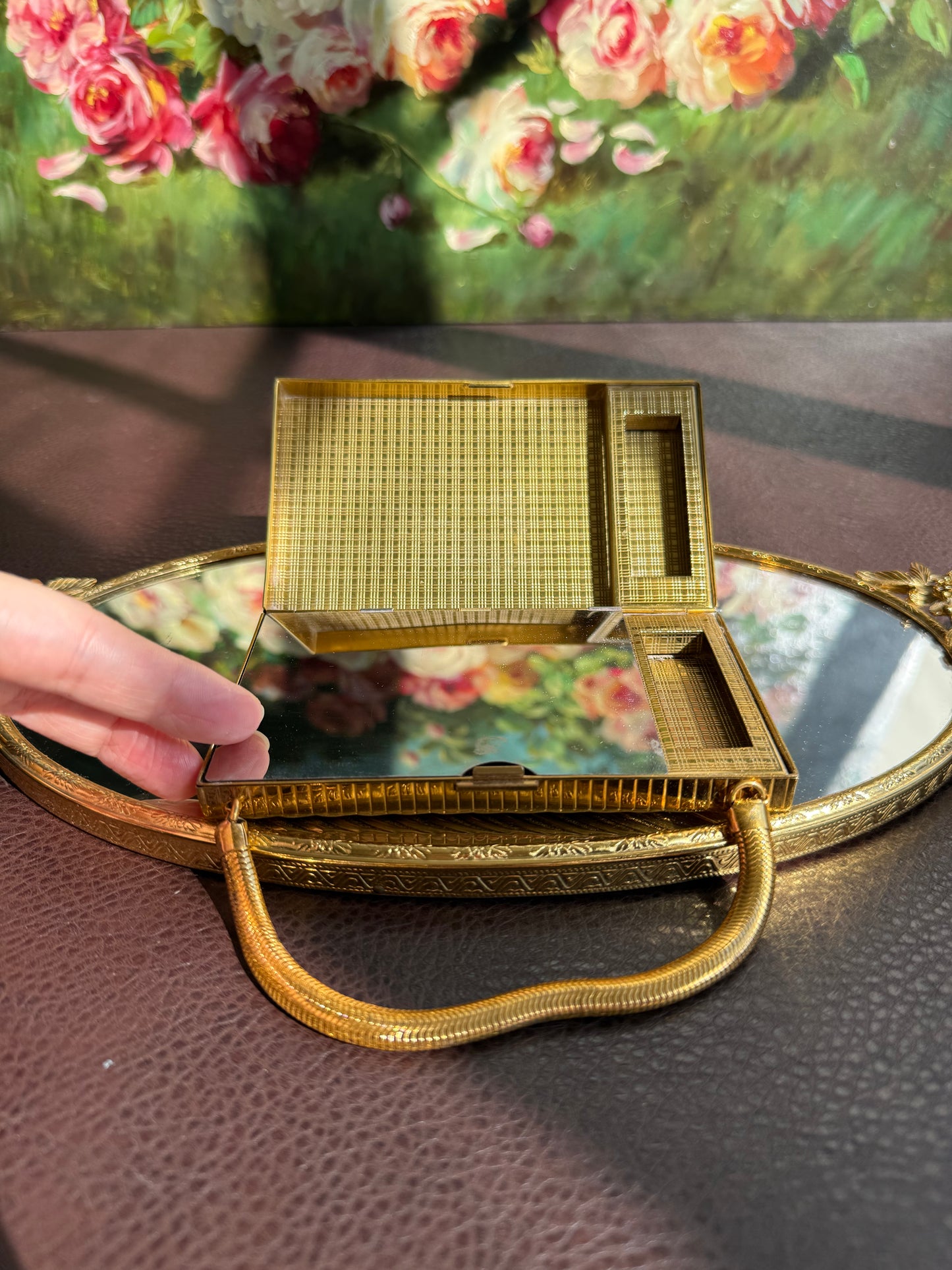 Classic Vintage Evans Gold Tone Cosmetic Cigarette Case Mirror, Makeup Powder Purse/Clutch with Snake Chain Handle