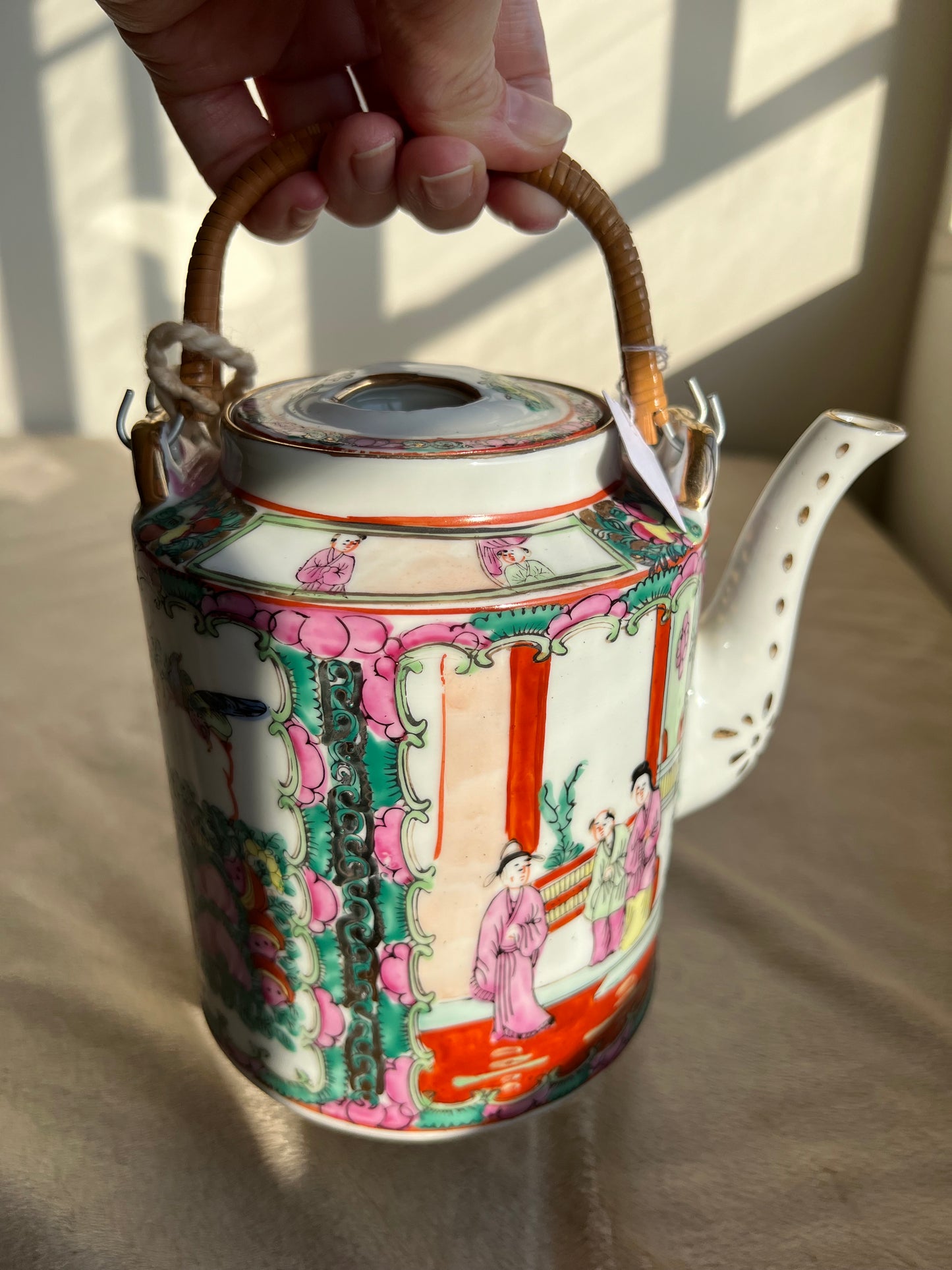 Rose Medallion Chinese Woven Tea Basket with 2 Cups & a Teapot, Antique/ Vintage