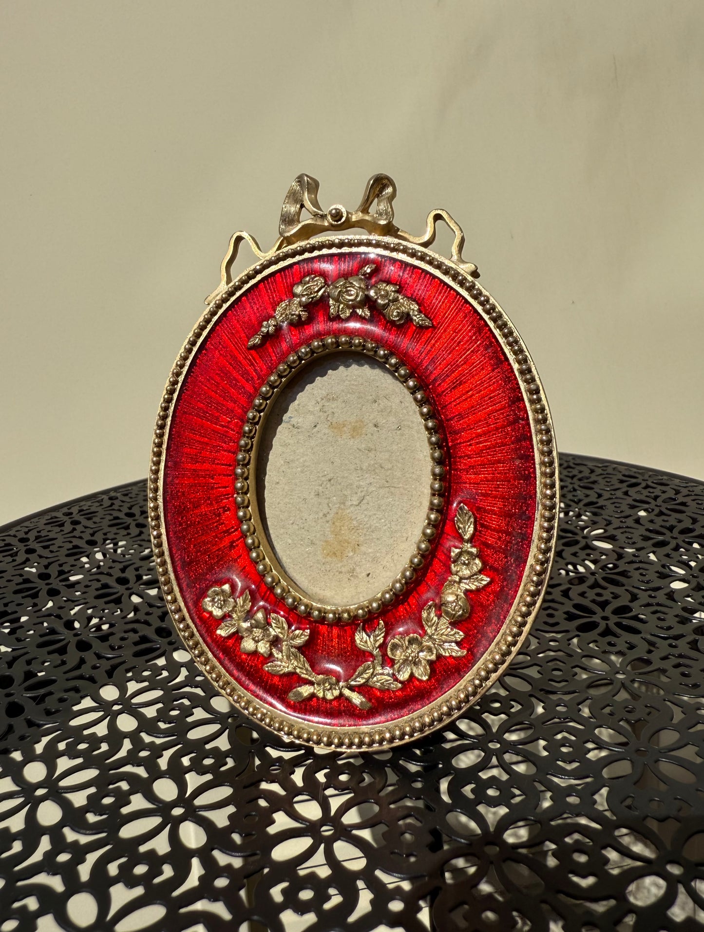 1980s Terragrafics Vintage Mini Ruby Red Oval Enamel Photo/ Picture Frame Bow on Top