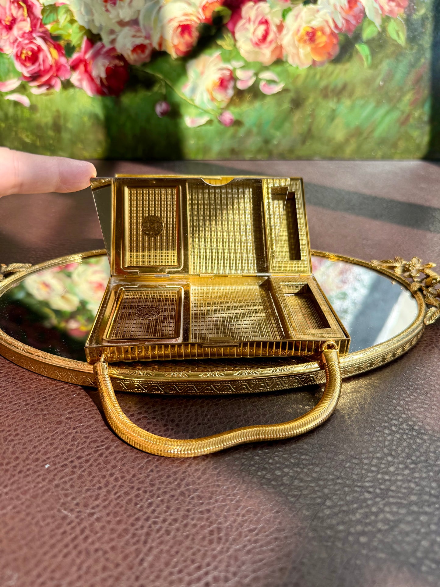 Classic Vintage Evans Gold Tone Cosmetic Cigarette Case Mirror, Makeup Powder Purse/Clutch with Snake Chain Handle