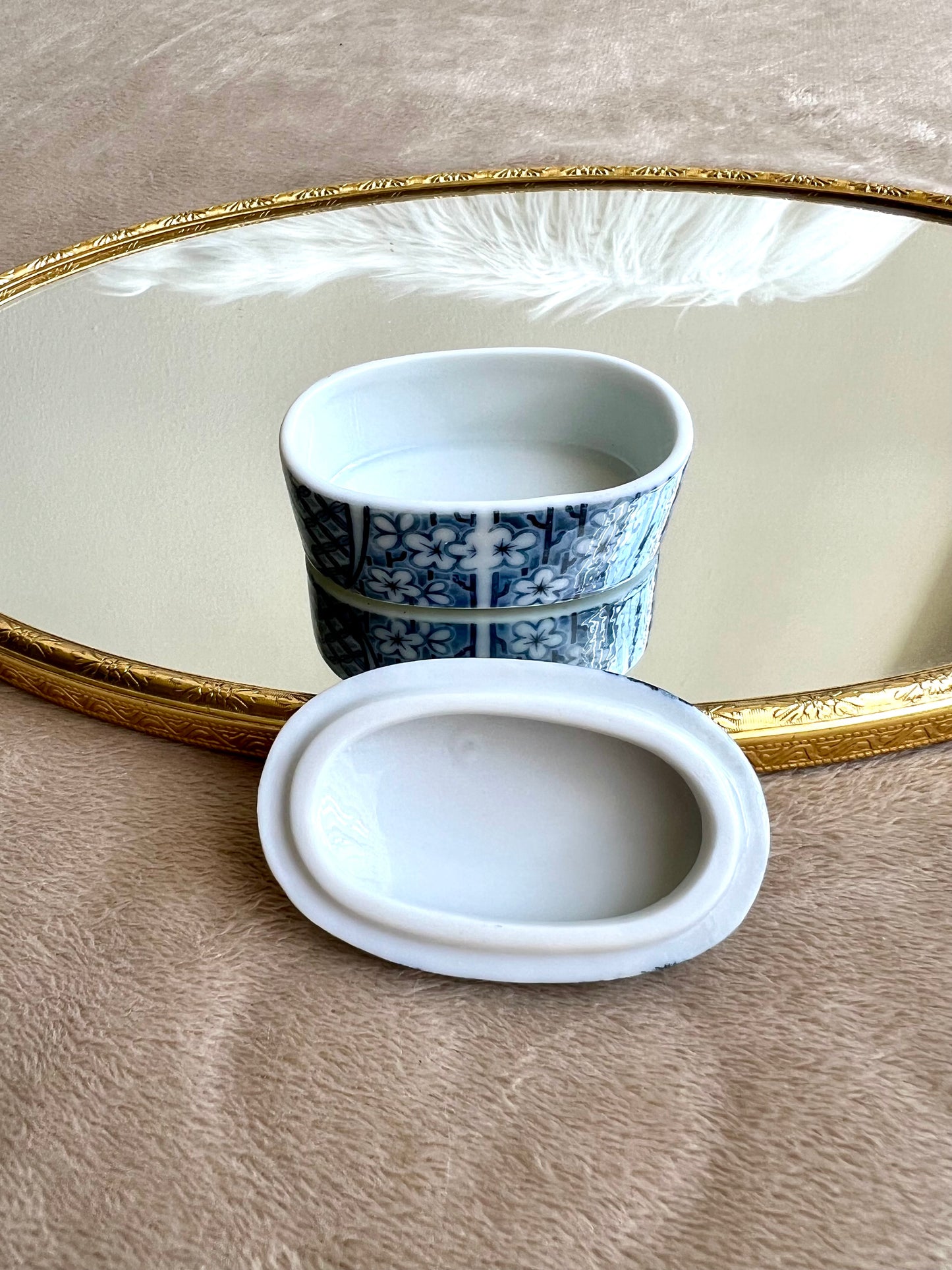 Tiffany & Co. Oval Mini Blue and White Floral Porcelain Vintage Jewelry Box
