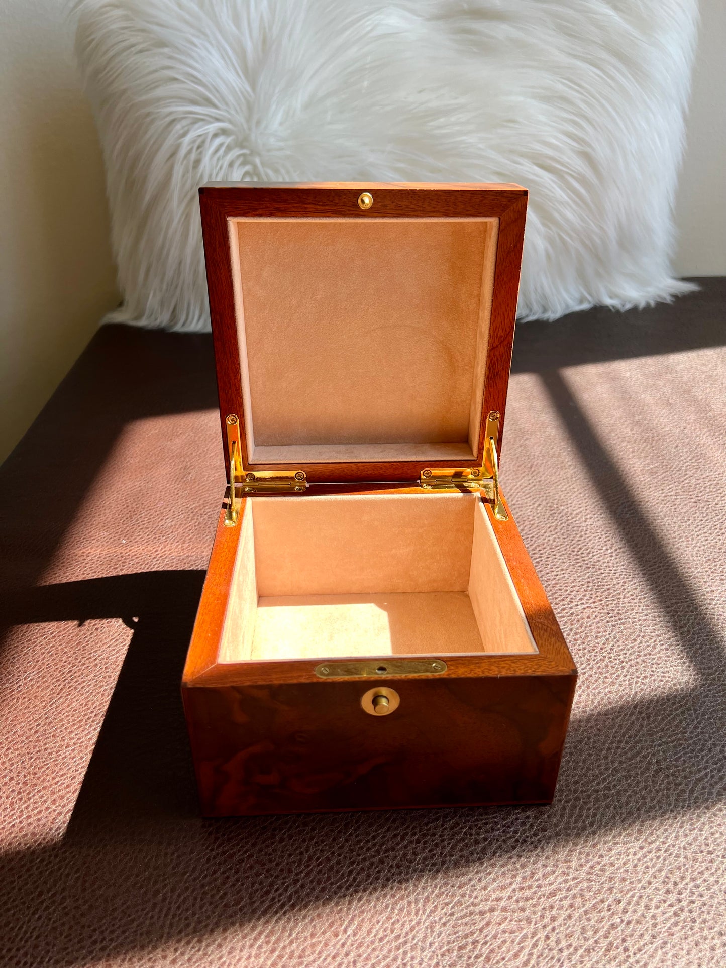 Italian Upscale Vintage Walnut Jewelry Box or Watch Holder by Ercolano