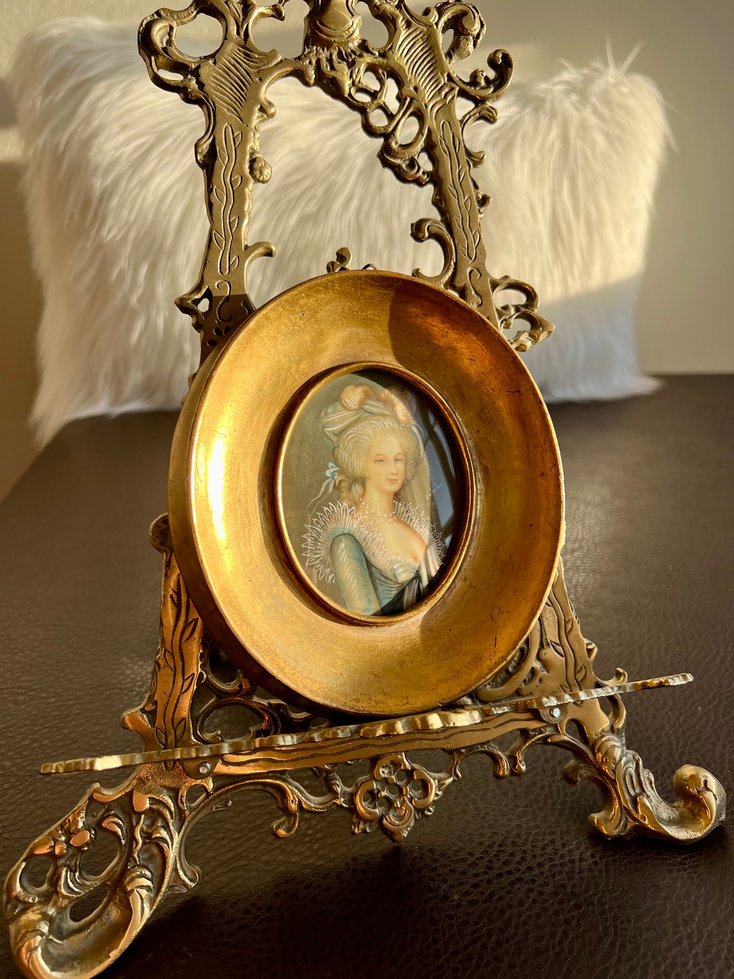Antique/ Vintage Italian Miniature Oval Gilded Wooden Framed Original, Signed Painting Portrait Of Royal Lady Wall Decor c1900's