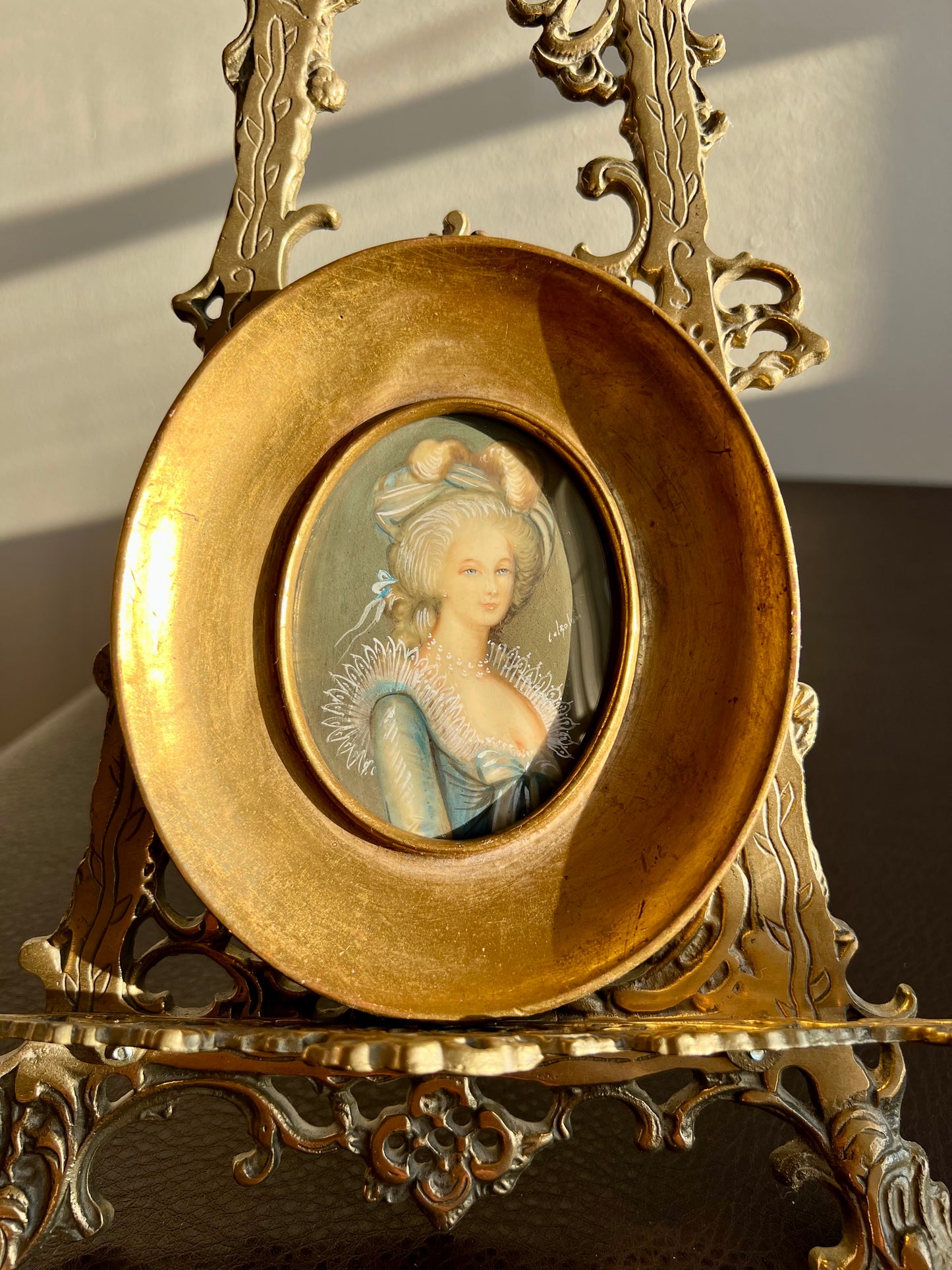 Antique/ Vintage Italian Miniature Oval Gilded Wooden Framed Original, Signed Painting Portrait Of Royal Lady Wall Decor c1900's