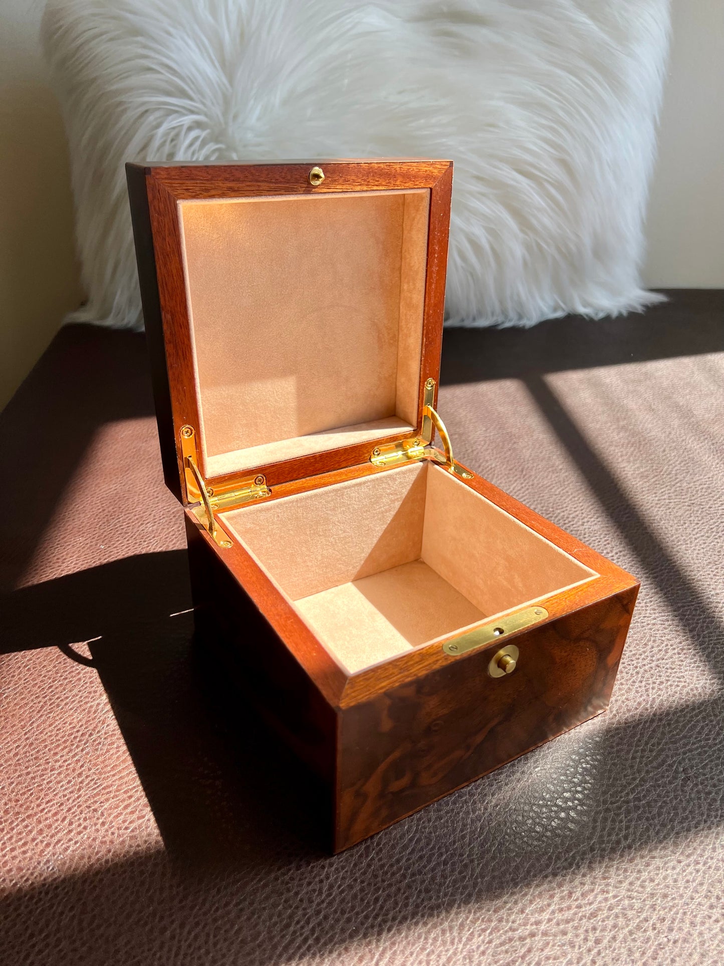Italian Upscale Vintage Walnut Jewelry Box or Watch Holder by Ercolano