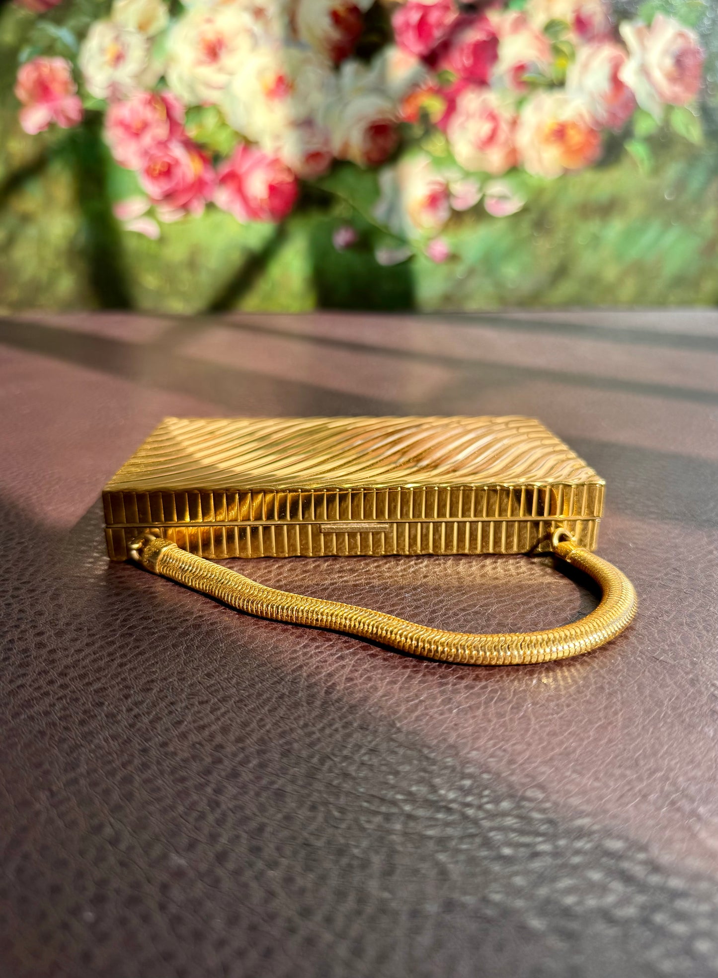 Classic Vintage Evans Gold Tone Cosmetic Cigarette Case Mirror, Makeup Powder Purse/Clutch with Snake Chain Handle