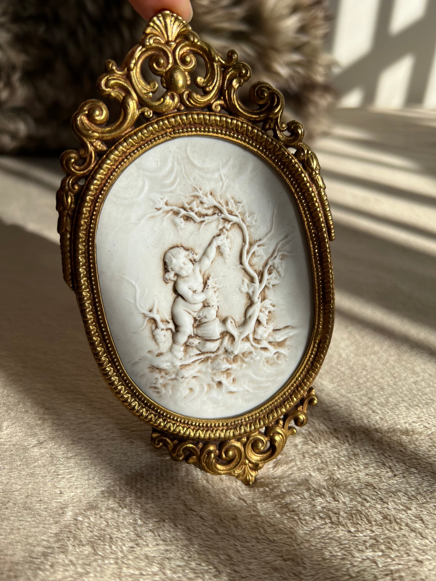 Capodimonte Vintage Porcelain Wall Decor in Bronze Style Metal Frame