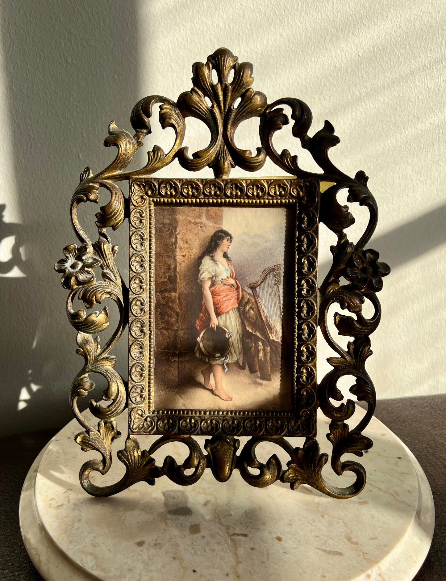 Antique Hand-Painted Original Signed Art of Porcelain Painting with Gilded Florentine Frame from Late 1800s