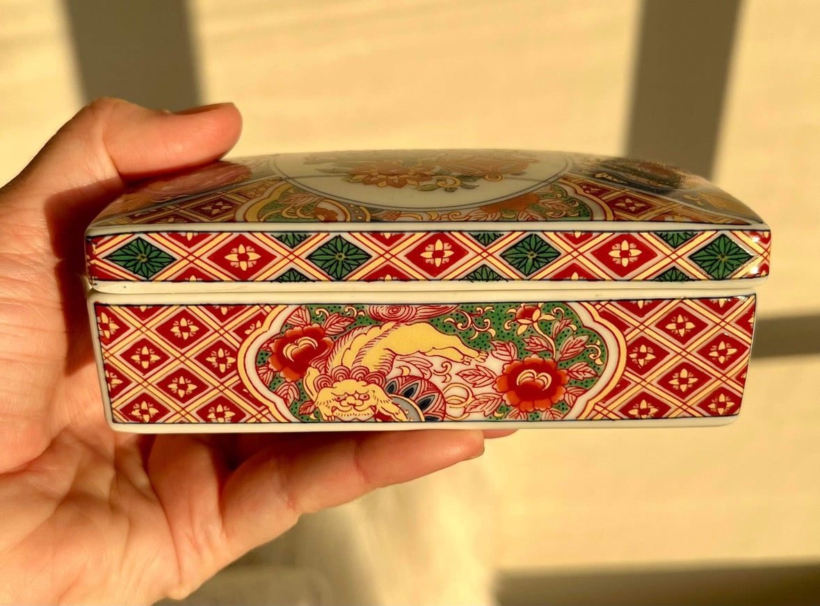 Toyo Nishiki Imari Floral Japan Vintage Decorative Porcelain Jewelry/ Trinket Square Shaped Box