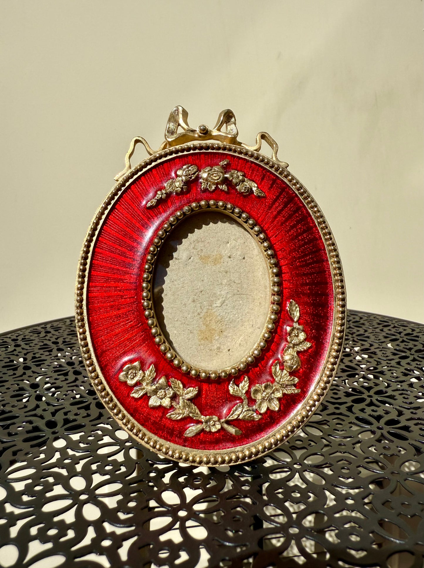 1980s Terragrafics Vintage Mini Ruby Red Oval Enamel Photo/ Picture Frame Bow on Top