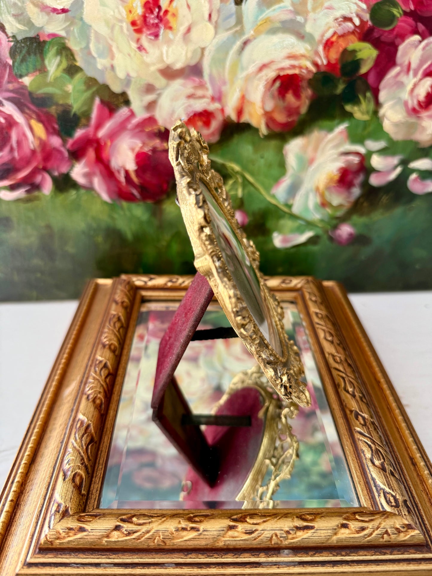 24-karat Gold-plated Matson Hollywood Regency Style Vintage Ornate Brass Oval Picture Frame with Rose Details