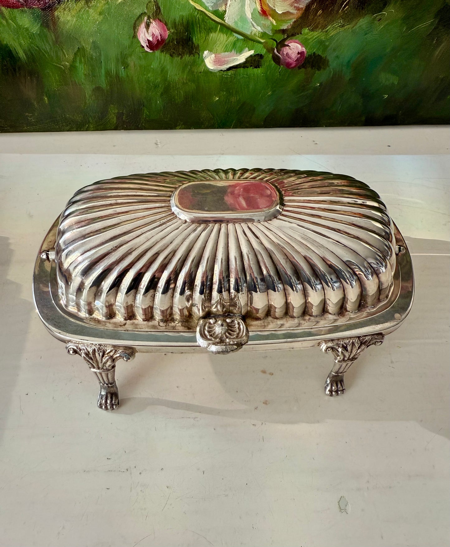 Antique Victorian Silver-Plated Butter Holder Dish with Covered Roll Top from the early-to-mid 20th Century