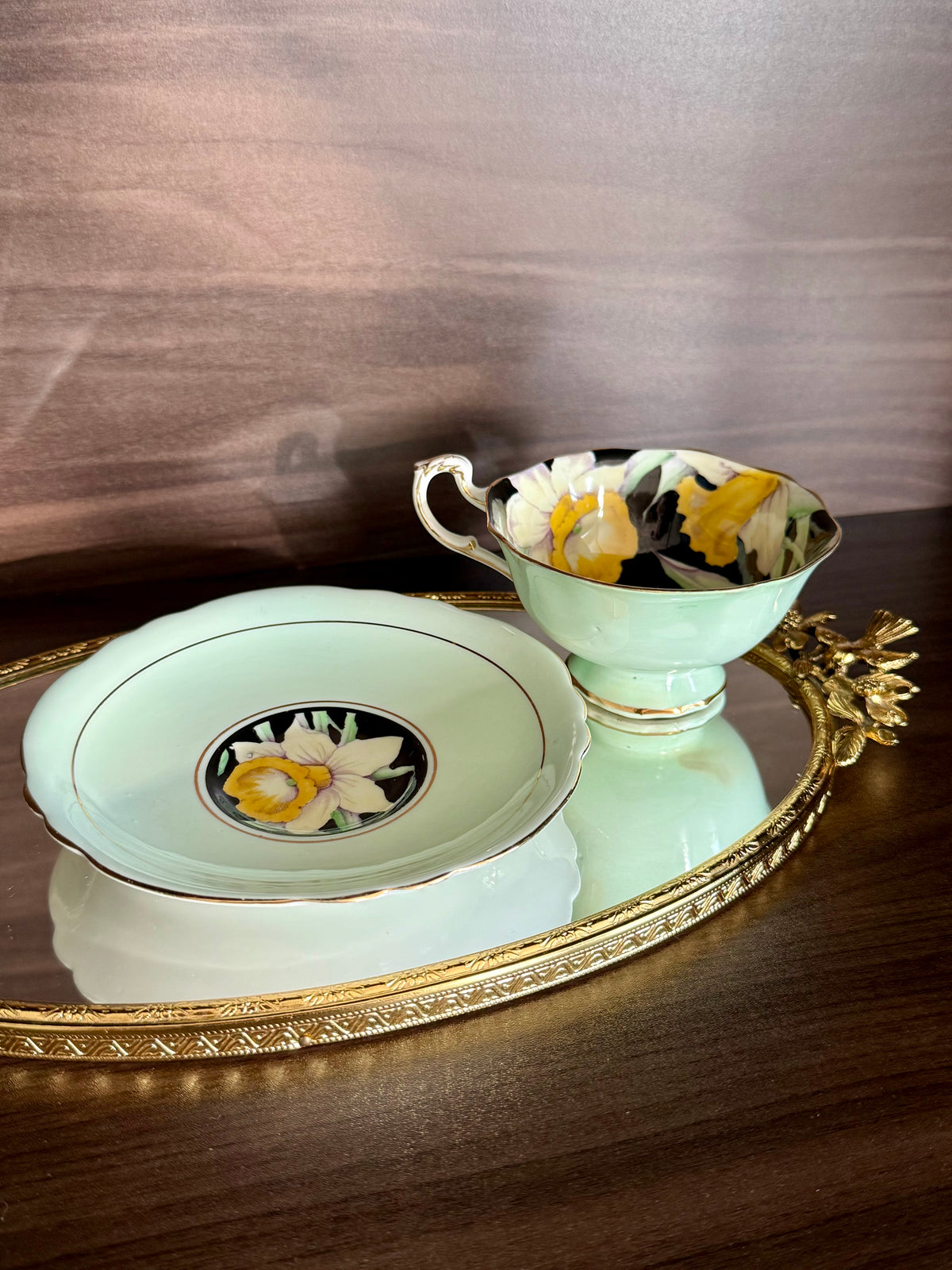 Antique 1940s Paragon Daffodil (Narcissus) Hand-Painted Porcelain Teacup and Saucer - Made in England