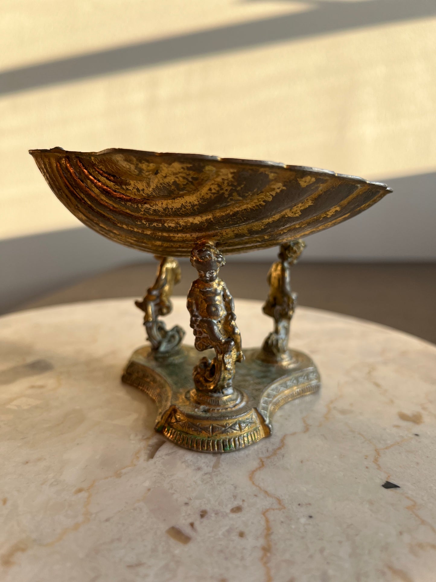 StyleBuilt Vintage Brass Elegant Scallop Shell Soap Dish/ Jewelry Holder, with Gilded Cherubs