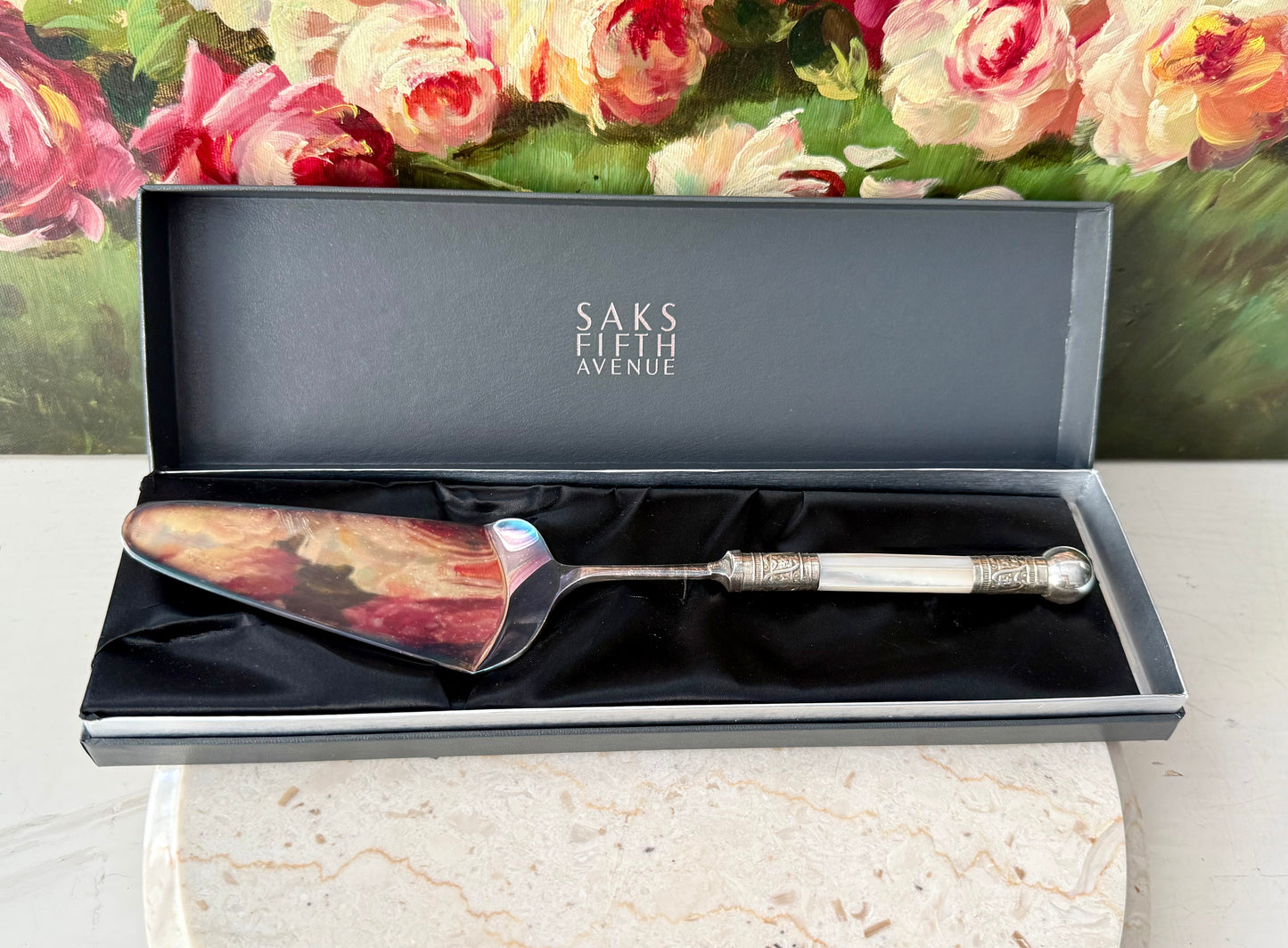 Saks Fifth Avenue Sheffield Silver Vintage Cake Server with a White Mother-of-pearl Handle - Made in England
