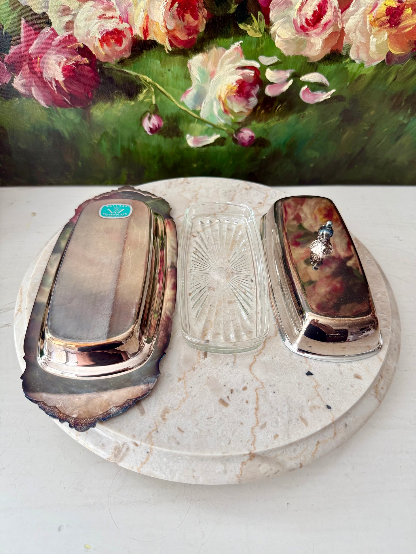 Wallace "Baroque" Silverplated Covered Vintage Butter Dish (Model #206)