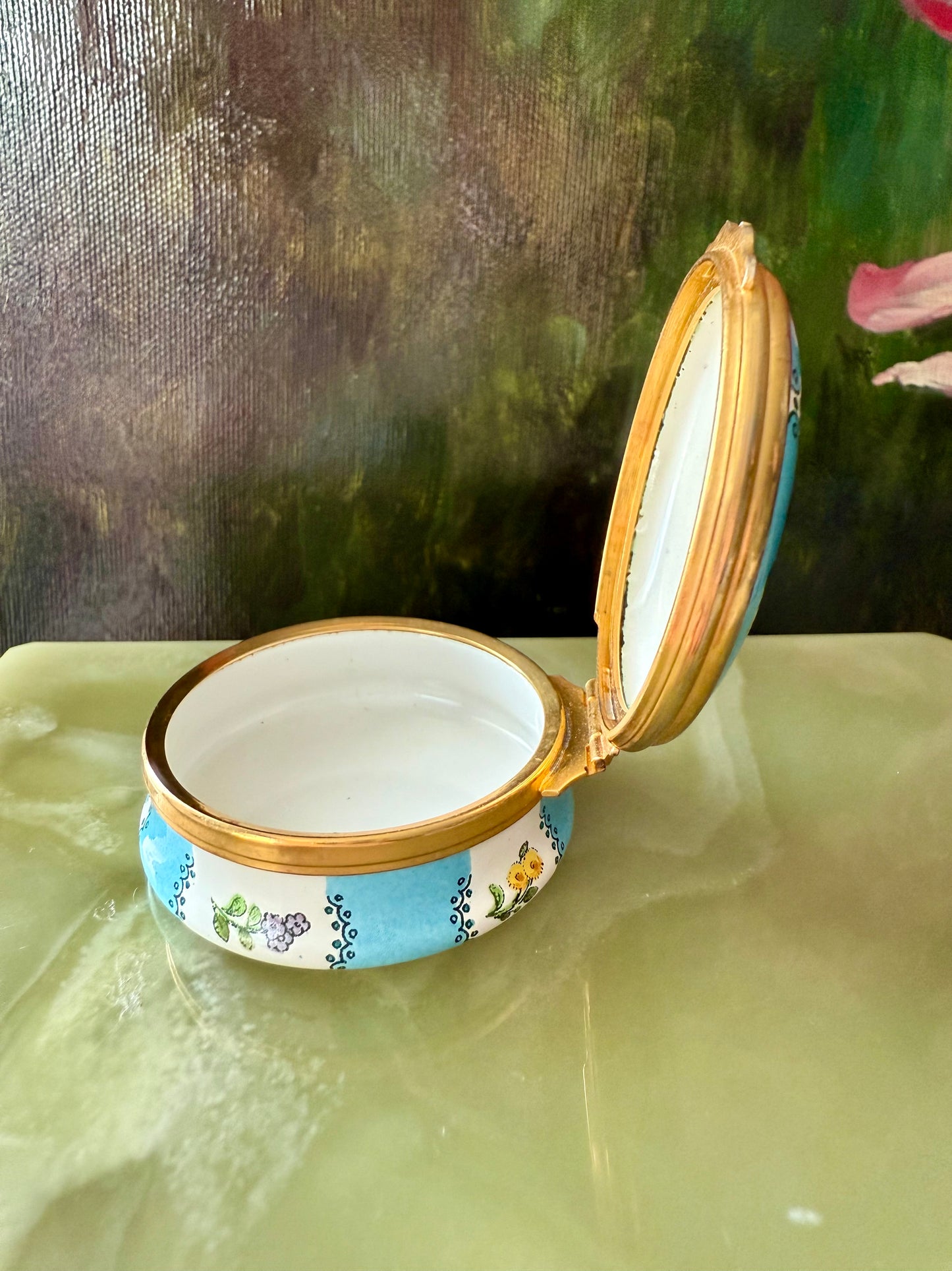 Halcyon Days Bilston and Battersea Hand-painted Enamel Vintage Trinket/ Jewelry or Pill Box, Made in England