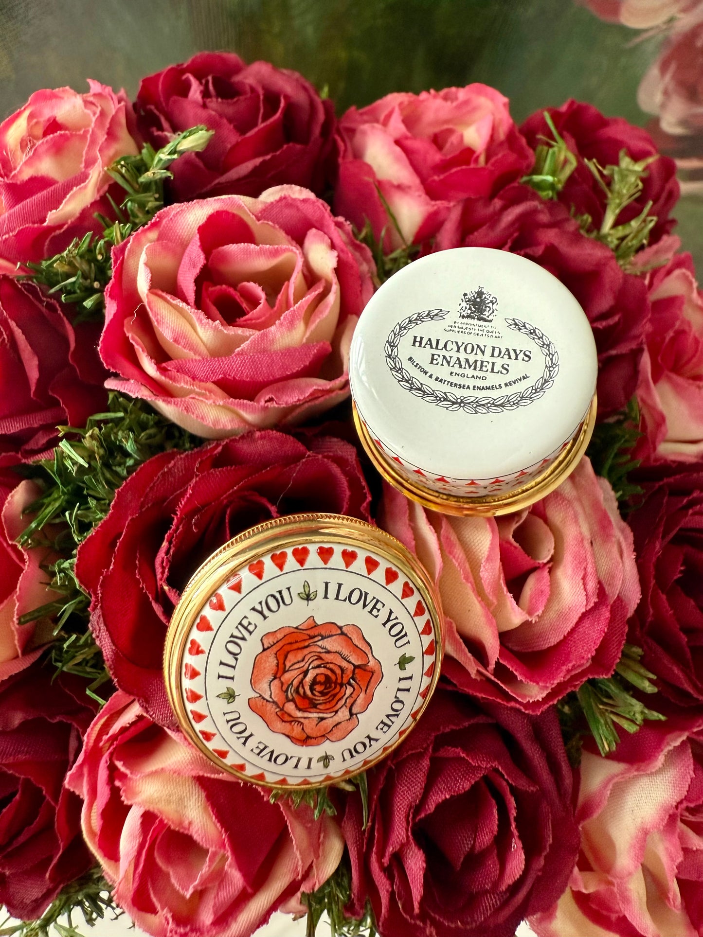 Halcyon Days Mini Enamels “I Love You” Rose Flower Hearts Leaves Trinket or Jewelry/ Pill box