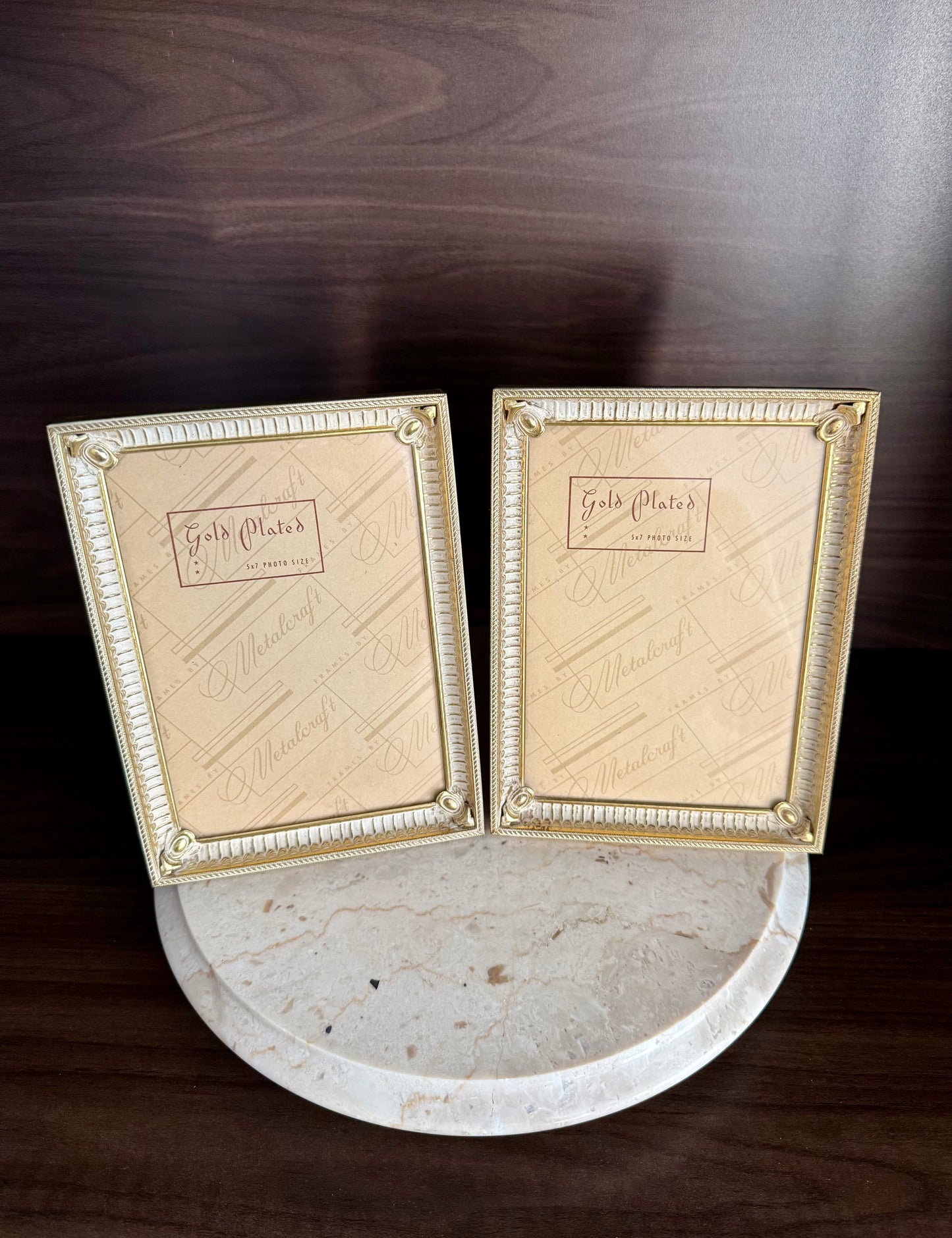A Pair of Metalcraft Ornate Beautiful Gold-plated Picture/ Photo Frames (2 pcs)
