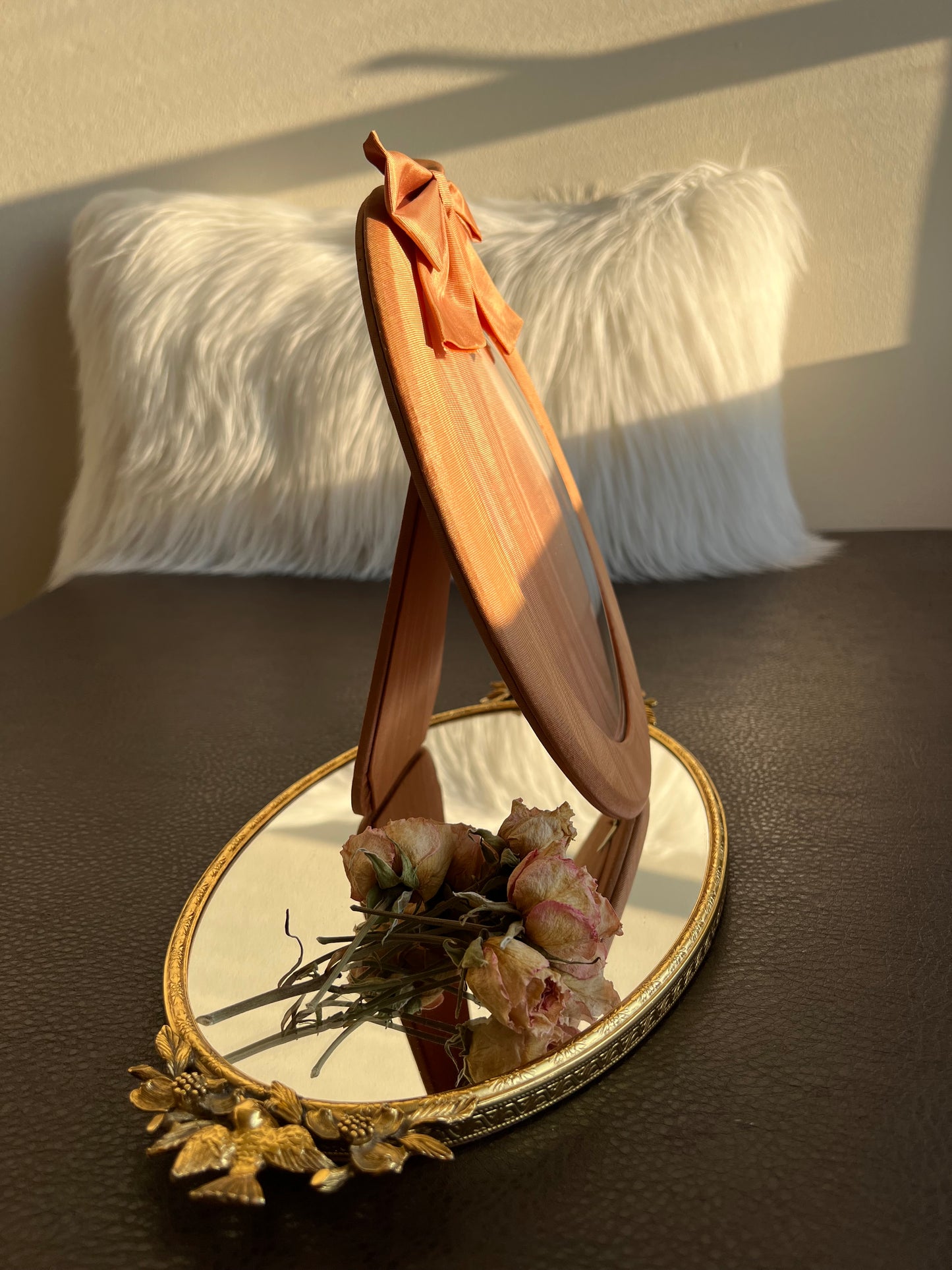 Elegant Pink Silk Style Material - coated Vintage Photo/ Picture Frame with Bow