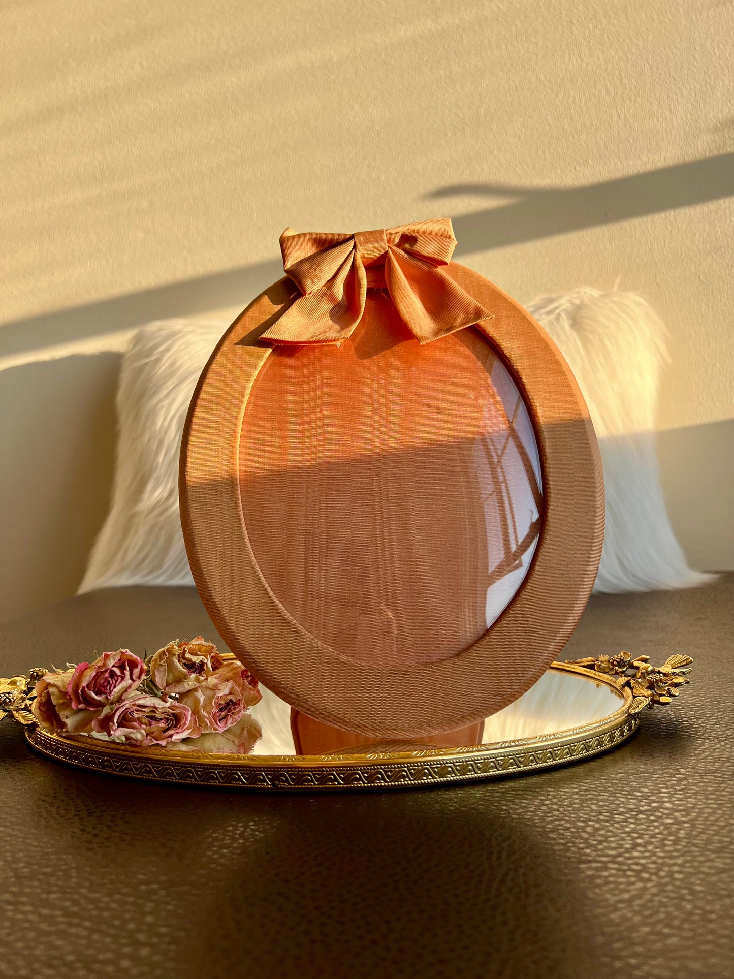 Elegant Pink Silk Style Material - coated Vintage Photo/ Picture Frame with Bow