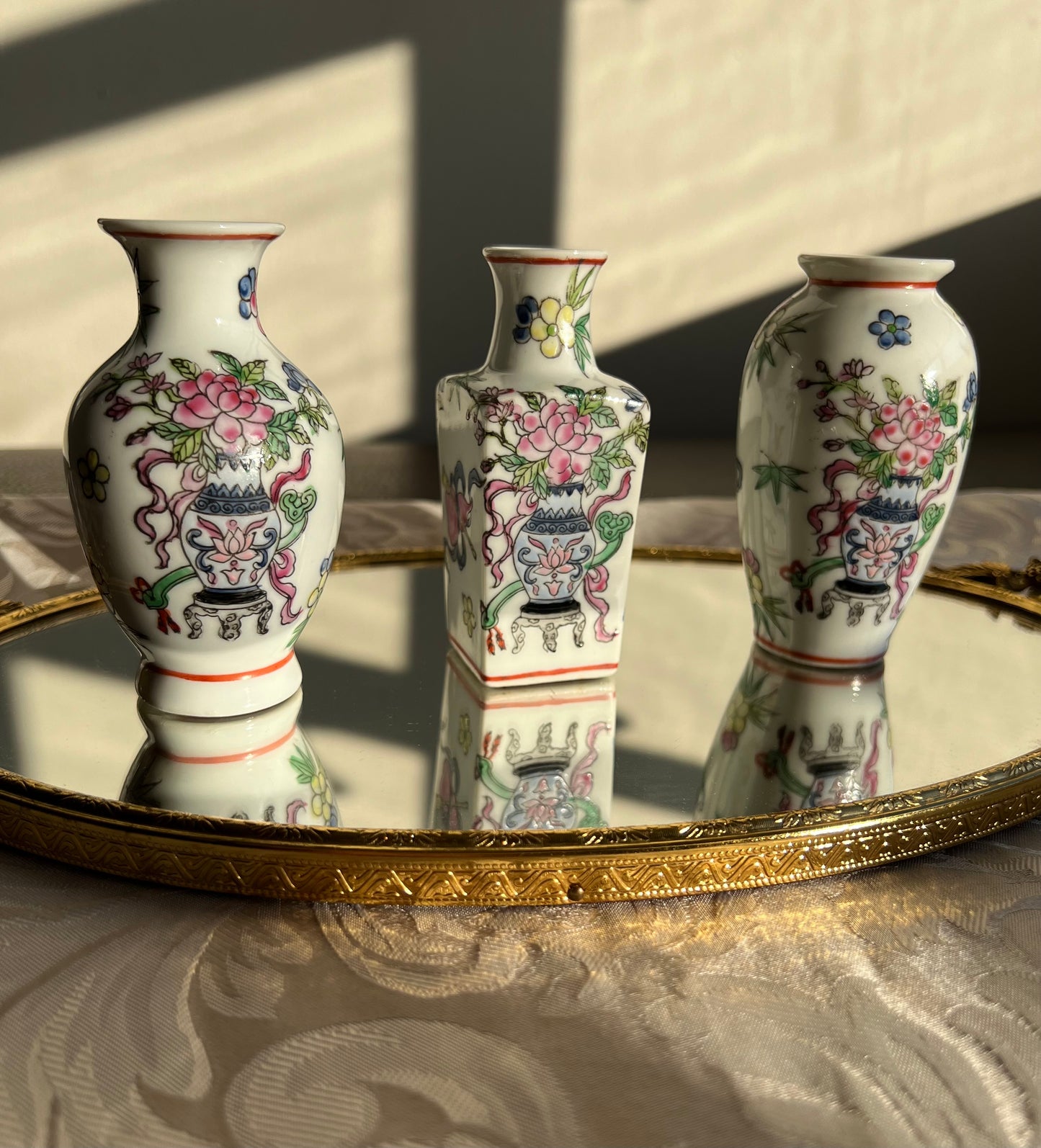 Vintage Miniature Chinese Porcelain Famille Rose Elegant Hand-painted Vase with Floral Decoration