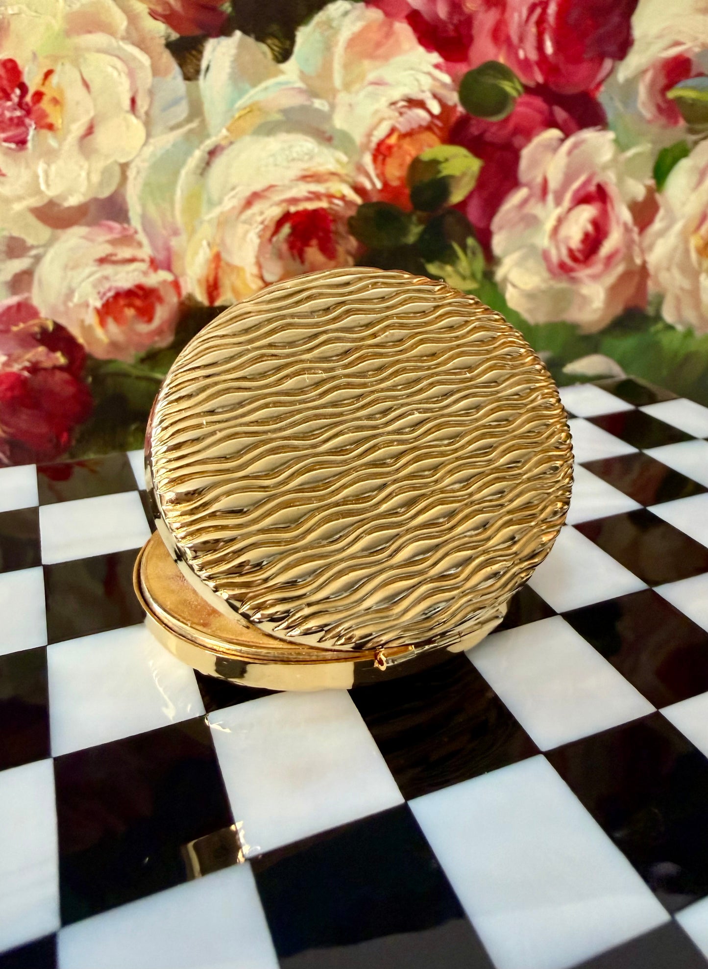 Estée Lauder Limited Edition Oval Waves Of Gold Lucidity Vintage Powder Compact