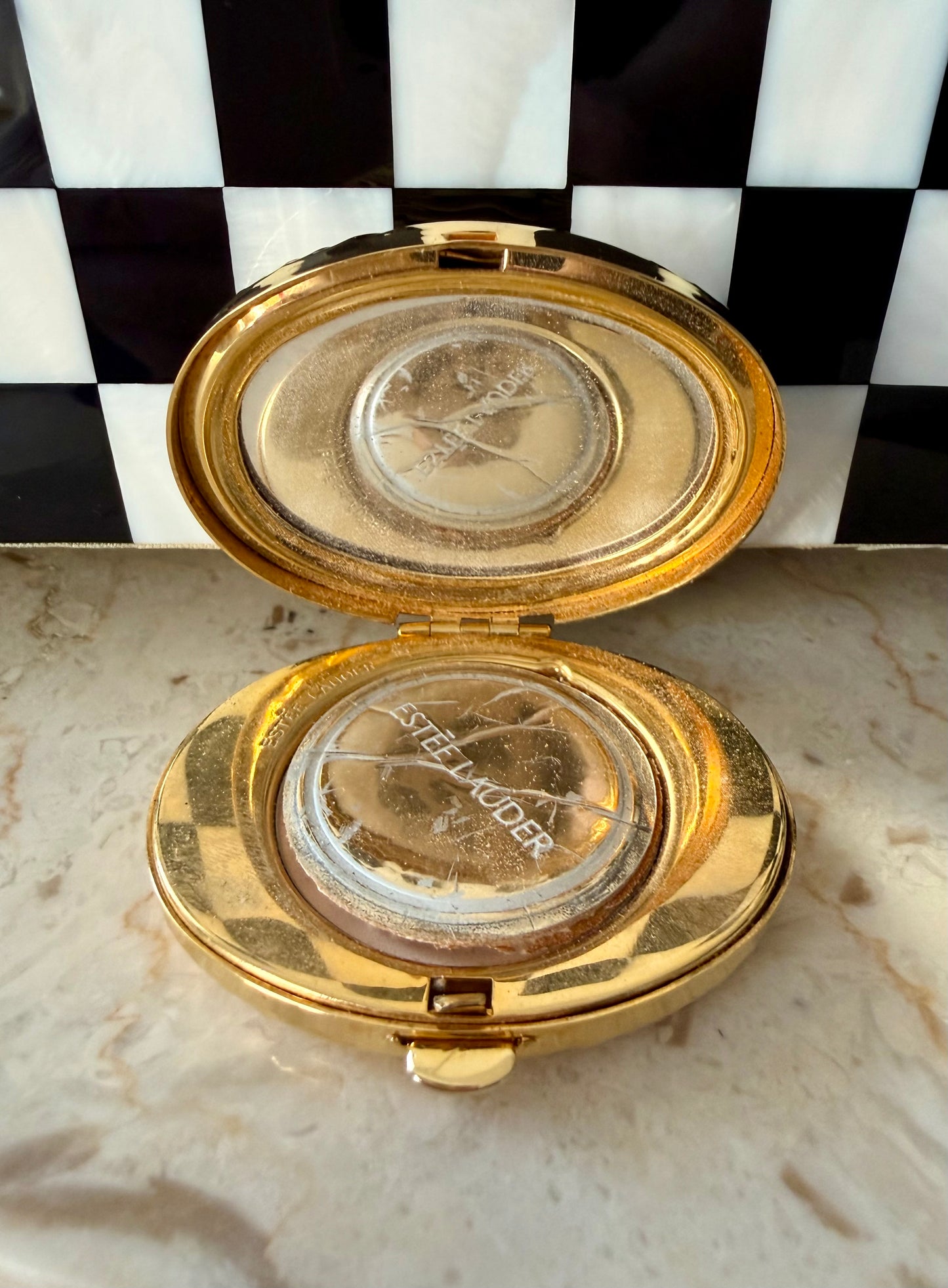 Estée Lauder Limited Edition Oval Waves Of Gold Lucidity Vintage Powder Compact