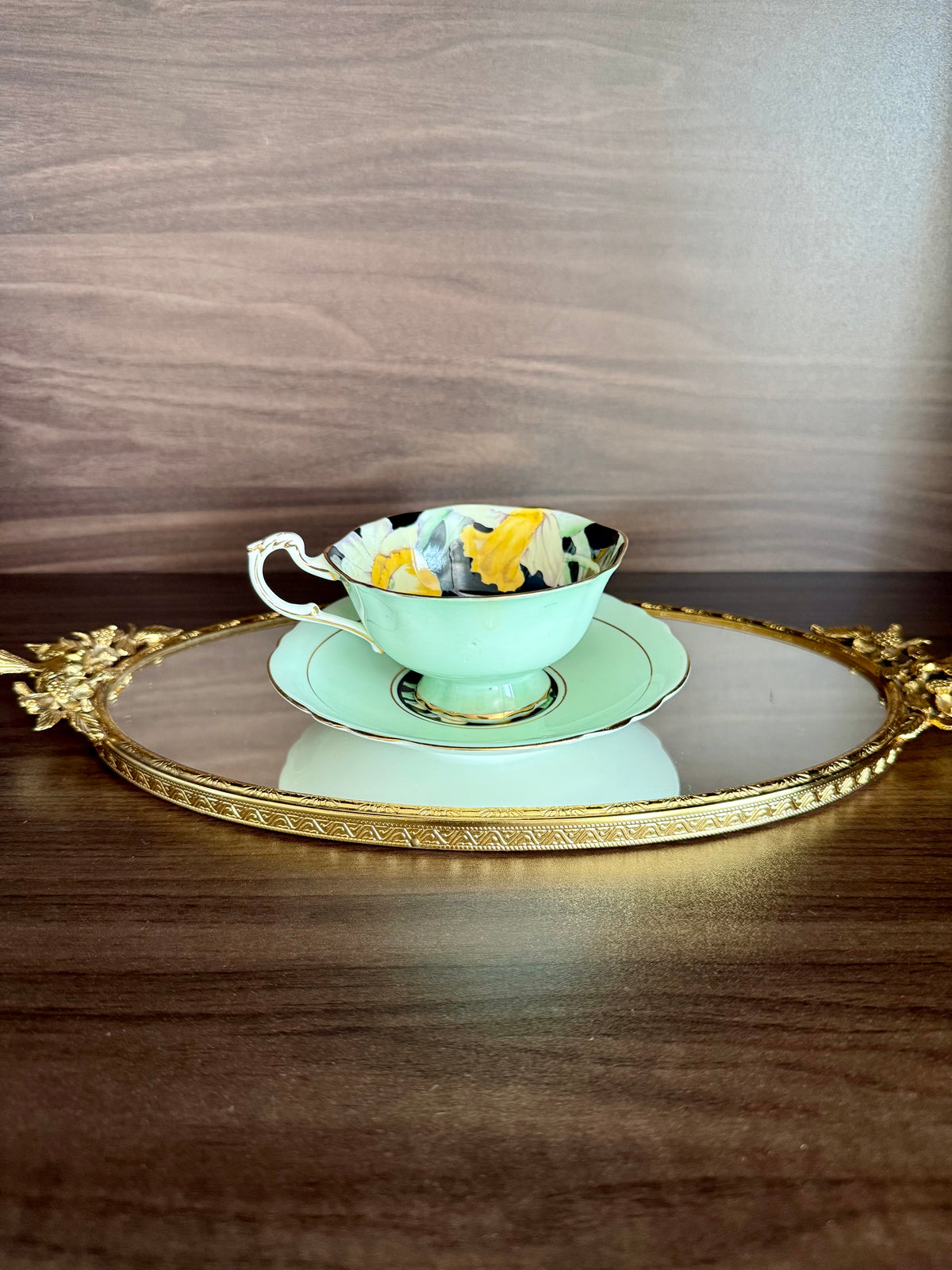 Antique 1940s Paragon Daffodil (Narcissus) Hand-Painted Porcelain Teacup and Saucer - Made in England